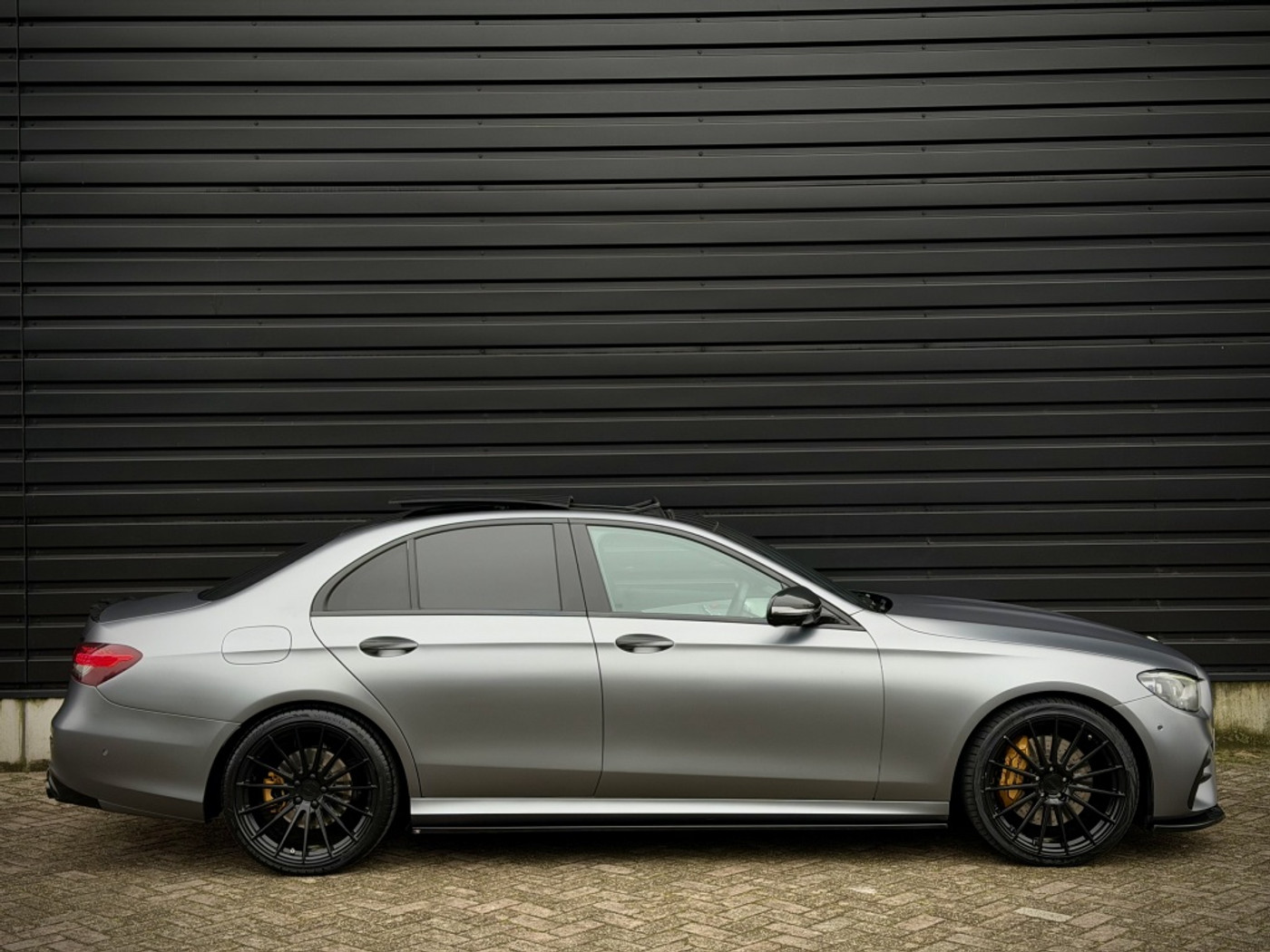 Foto van Mercedes-Benz E 300 E