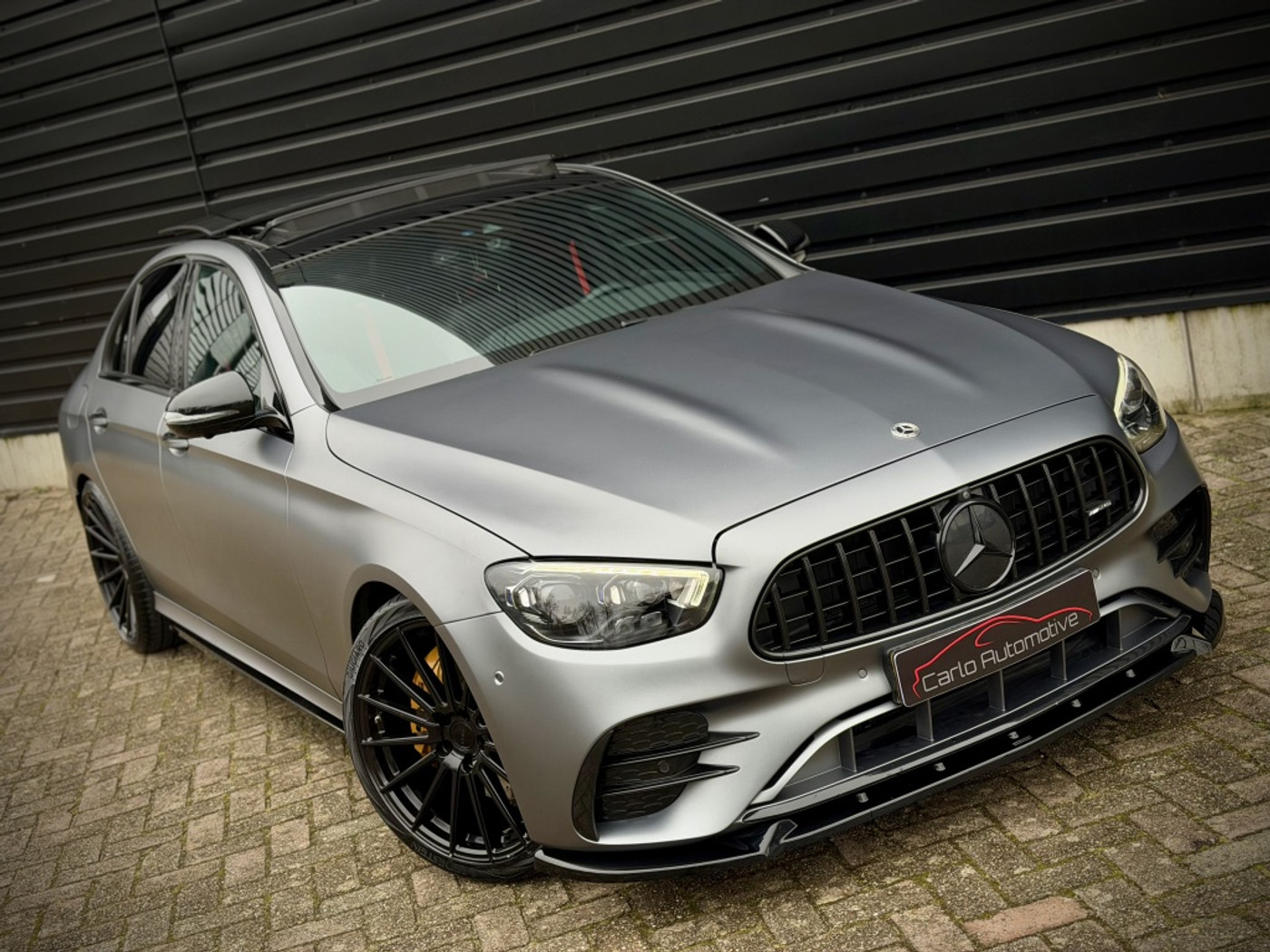 Foto van Mercedes-Benz E 300 E