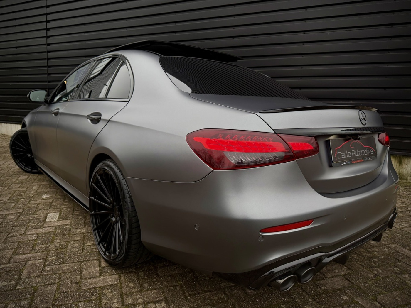 Foto van Mercedes-Benz E 300 E