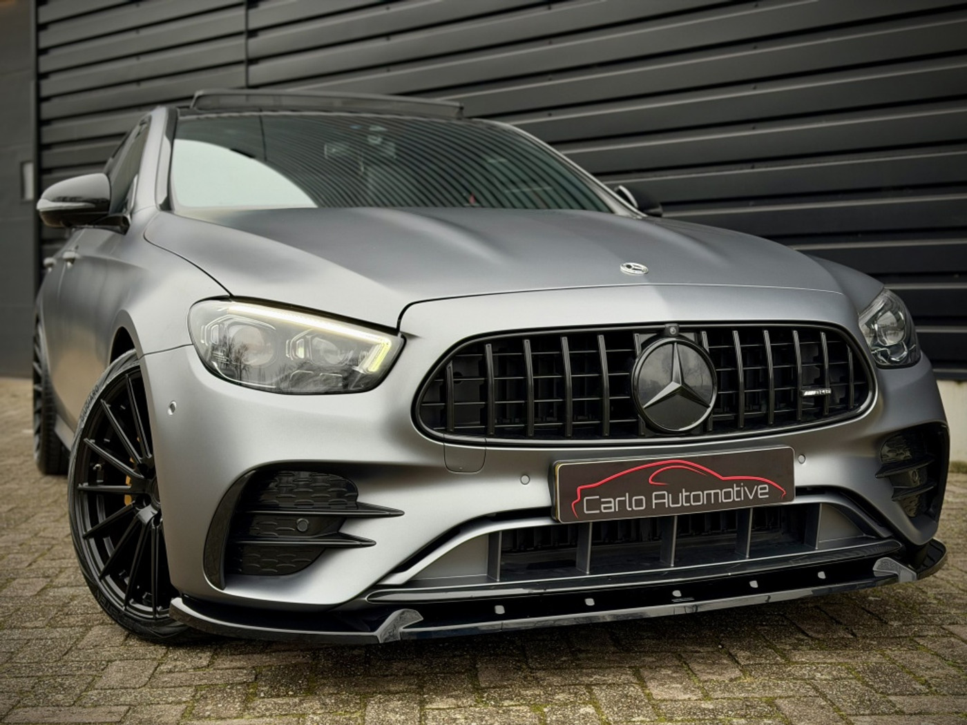 Foto van Mercedes-Benz E 300 E