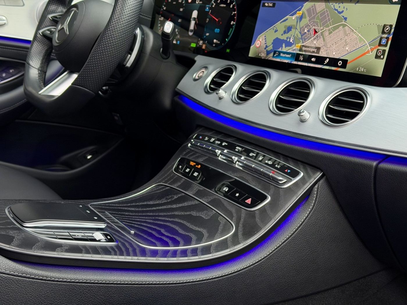 Foto van Mercedes-Benz E 300 E