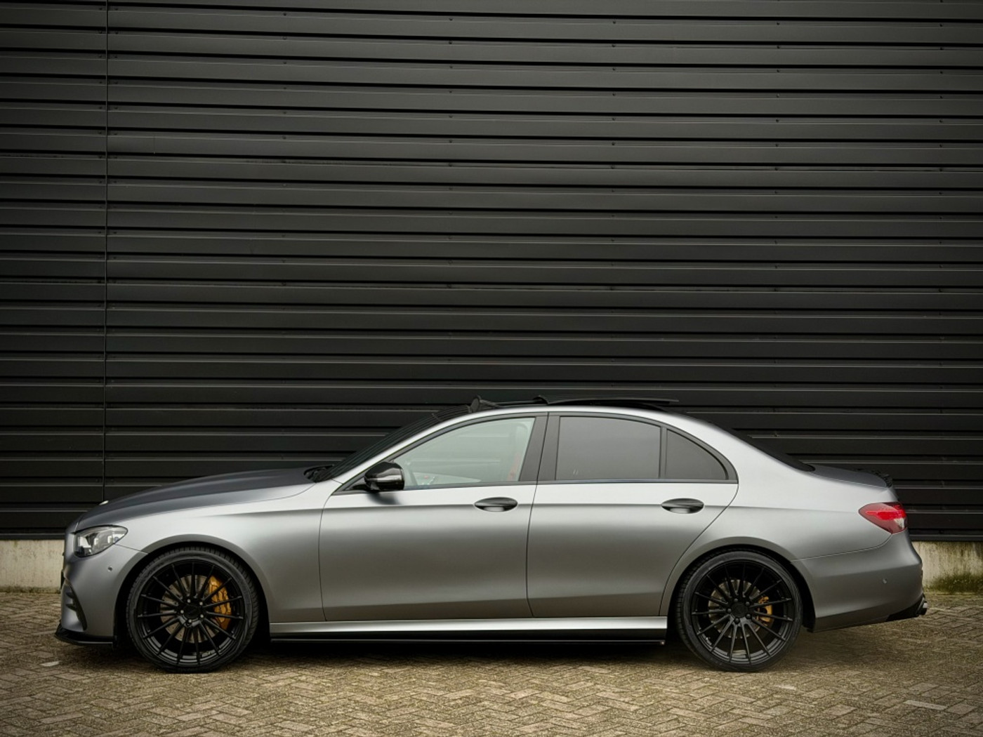 Foto van Mercedes-Benz E 300 E