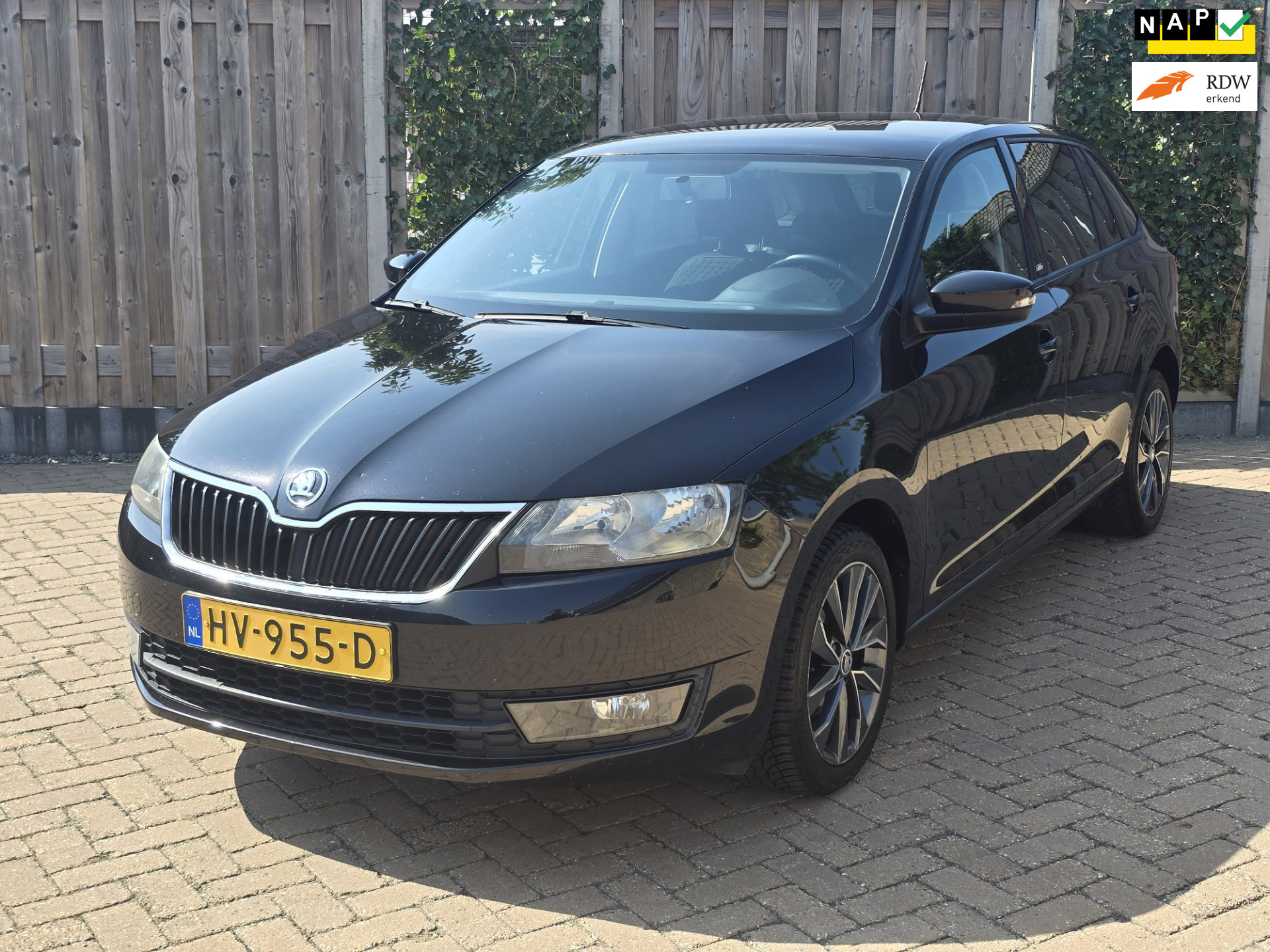 Skoda Rapid 1.2 TSI Greentech Edition NAV,PDC,TRH. 2016 - voorkant