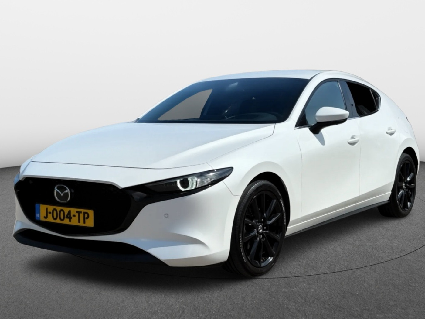 Mazda Mazda3 2.0 SA-X Luxury Bose | Leder | 360 cam | Stoelverwarming 2020 - voorkant