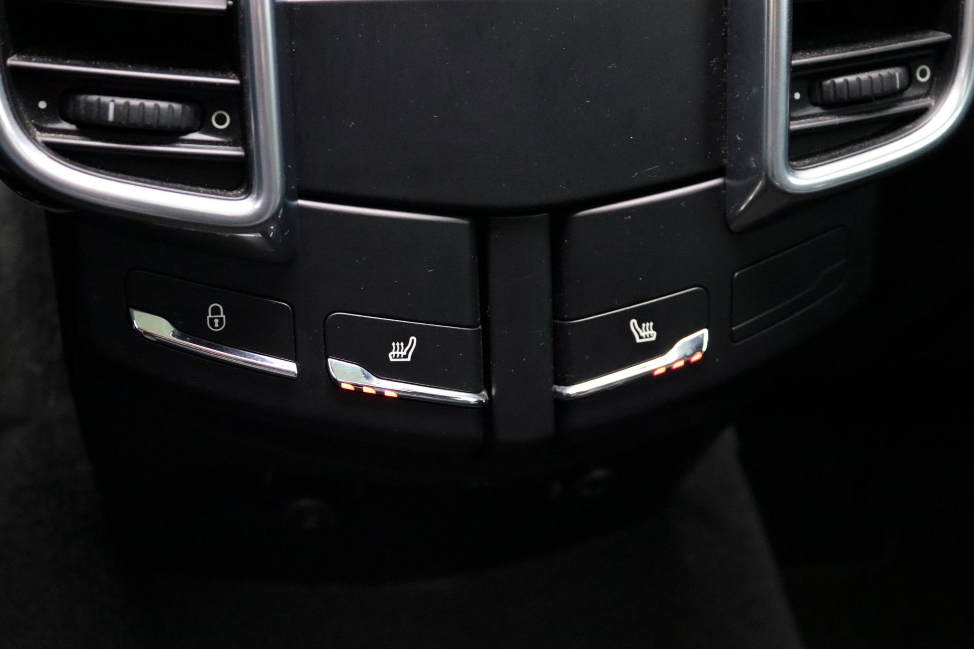 Foto van Porsche Cayenne GTS