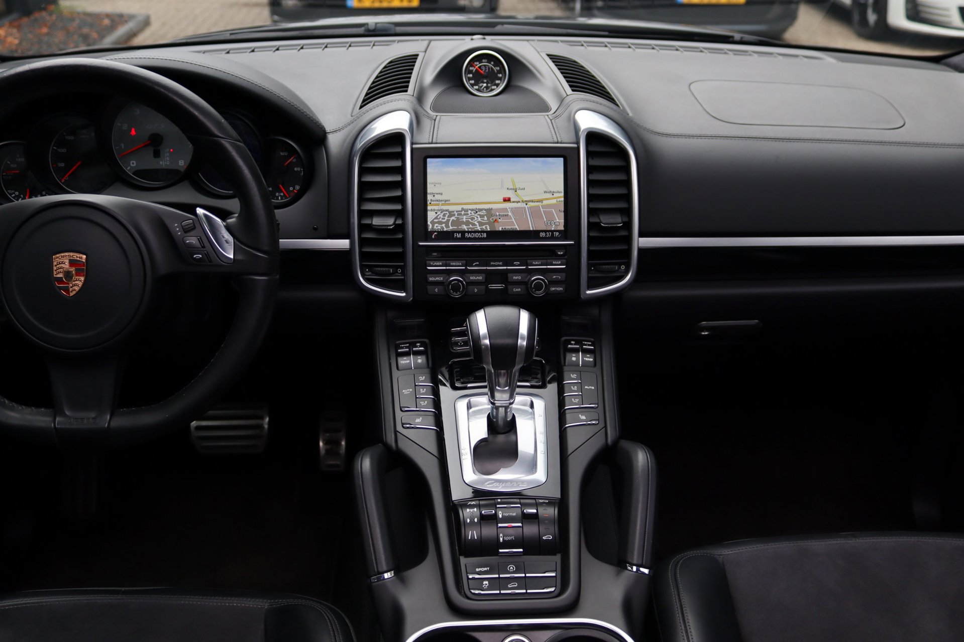Foto van Porsche Cayenne GTS