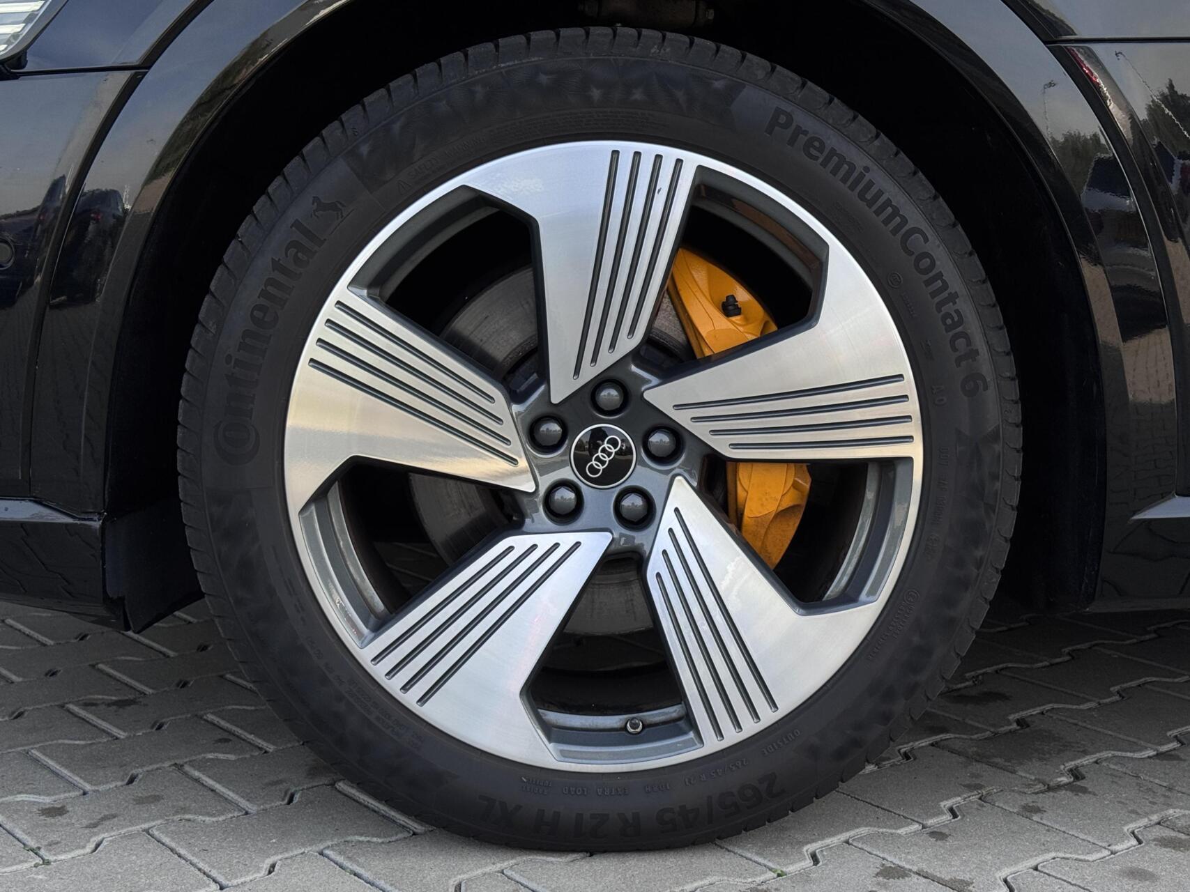 Foto van Audi Audi E-tron
