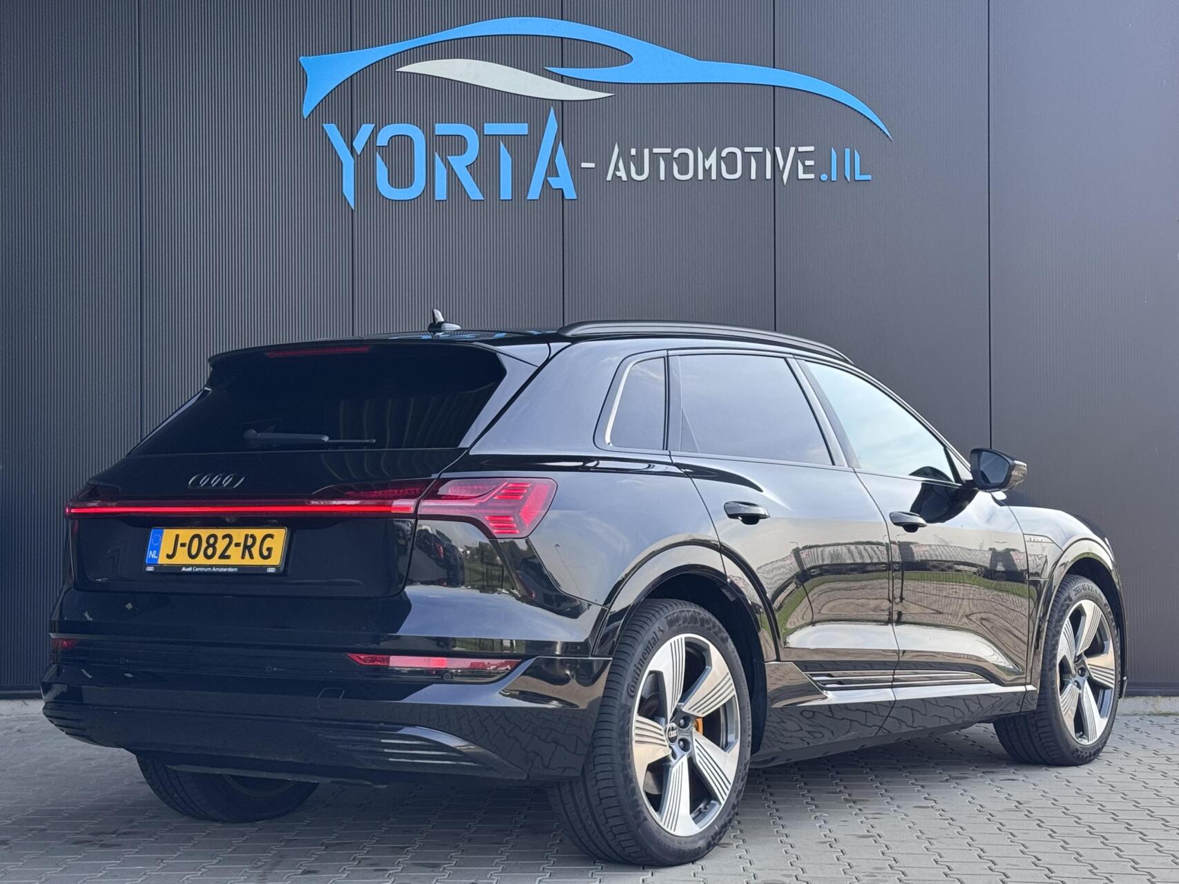 Foto van Audi Audi E-tron