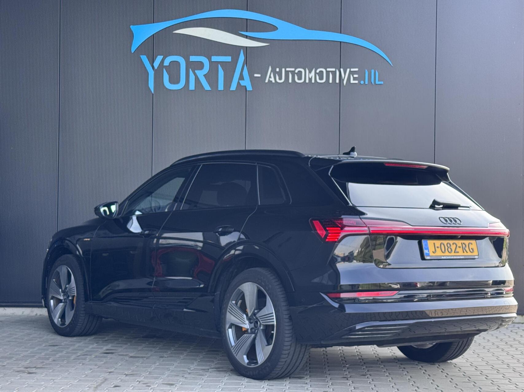 Foto van Audi Audi E-tron