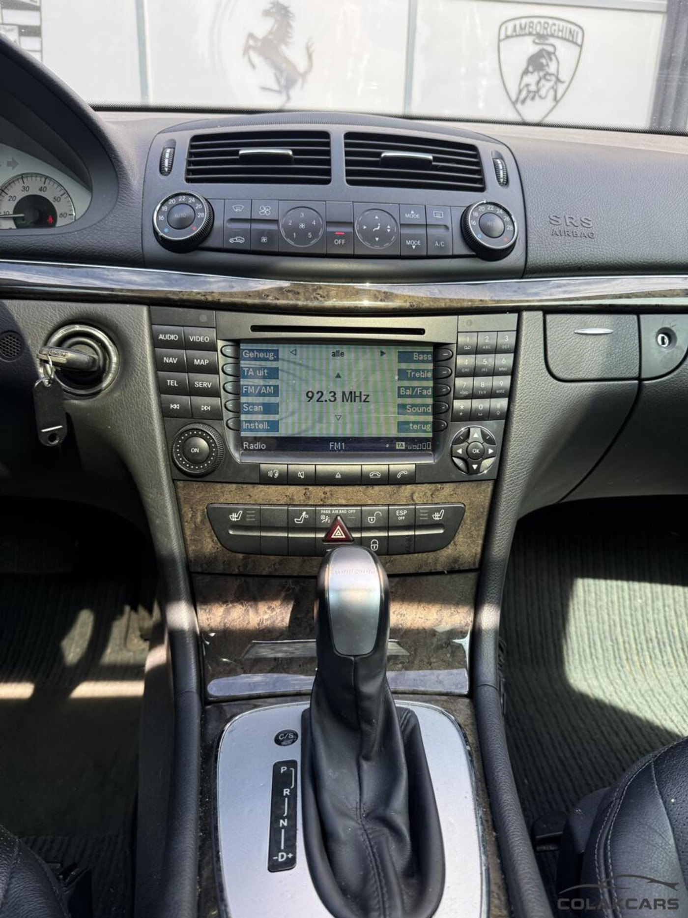 Foto van Mercedes-Benz E 350