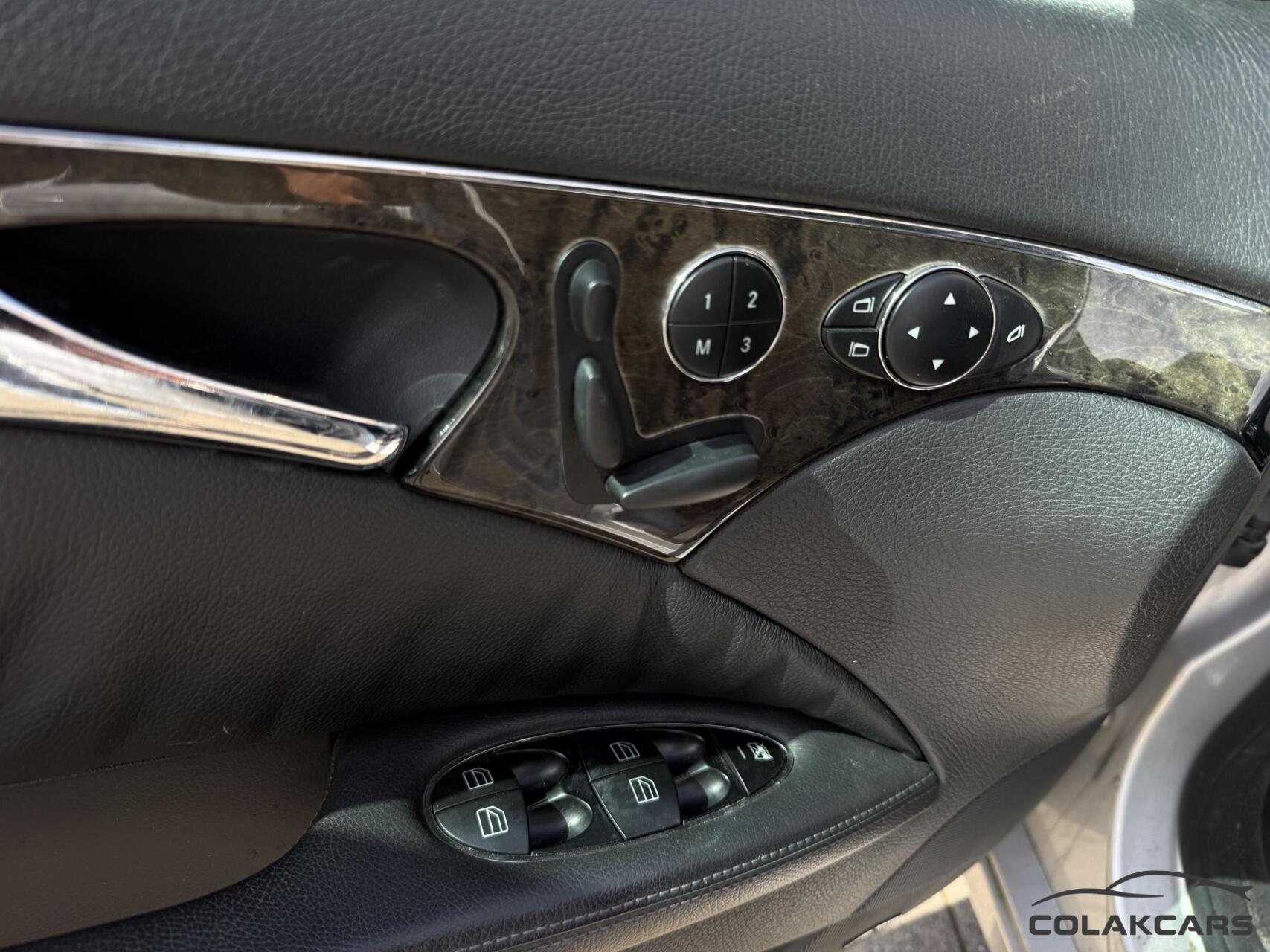 Foto van Mercedes-Benz E 350