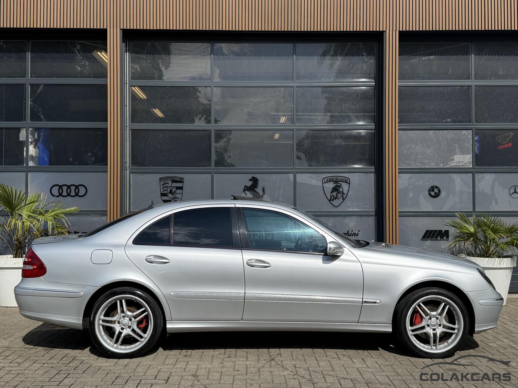 Foto van Mercedes-Benz E 350