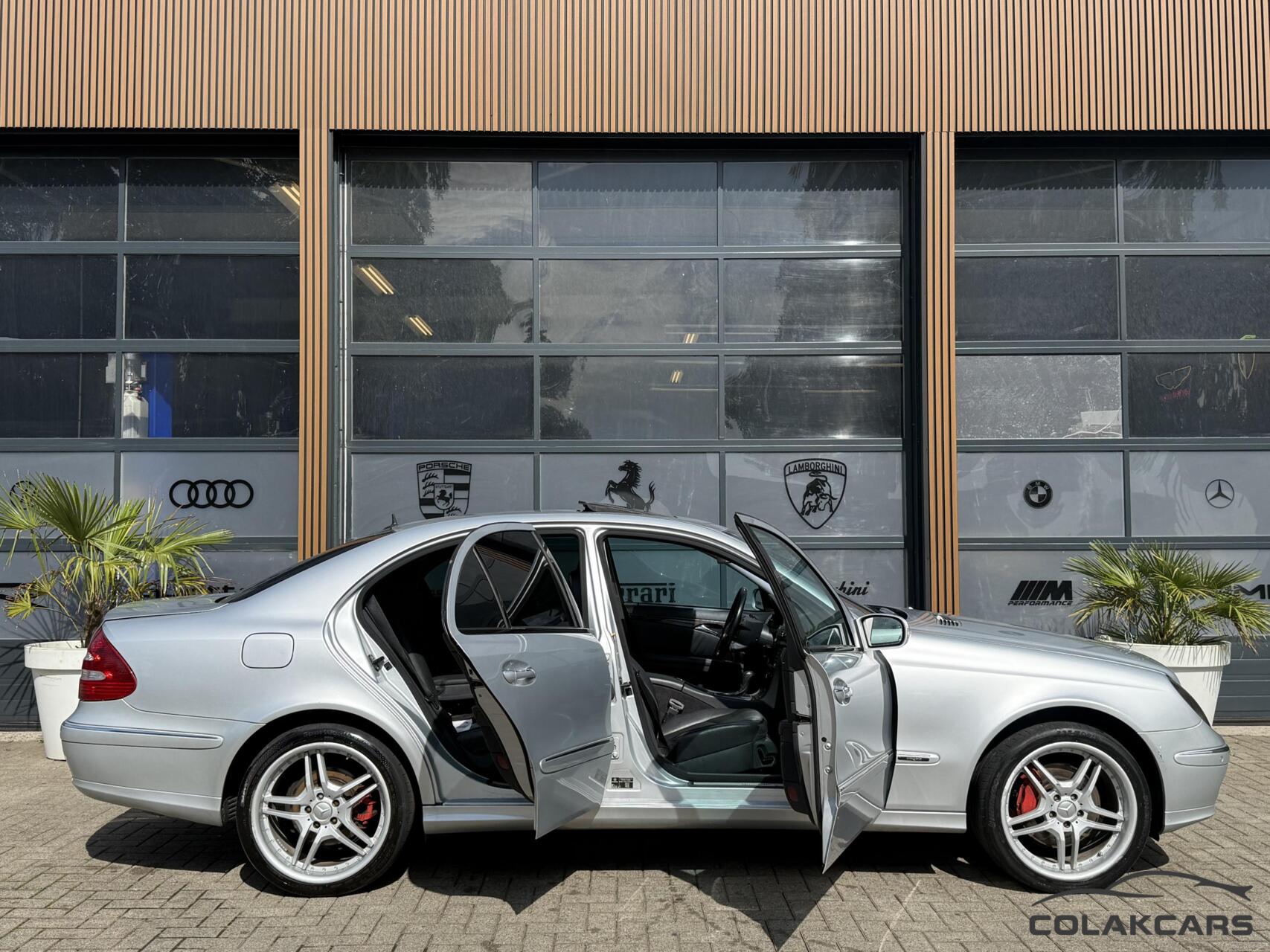 Foto van Mercedes-Benz E 350