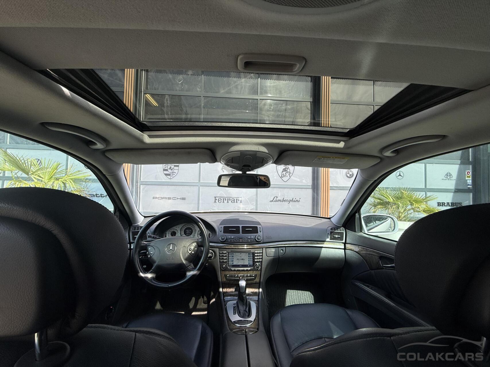 Foto van Mercedes-Benz E 350