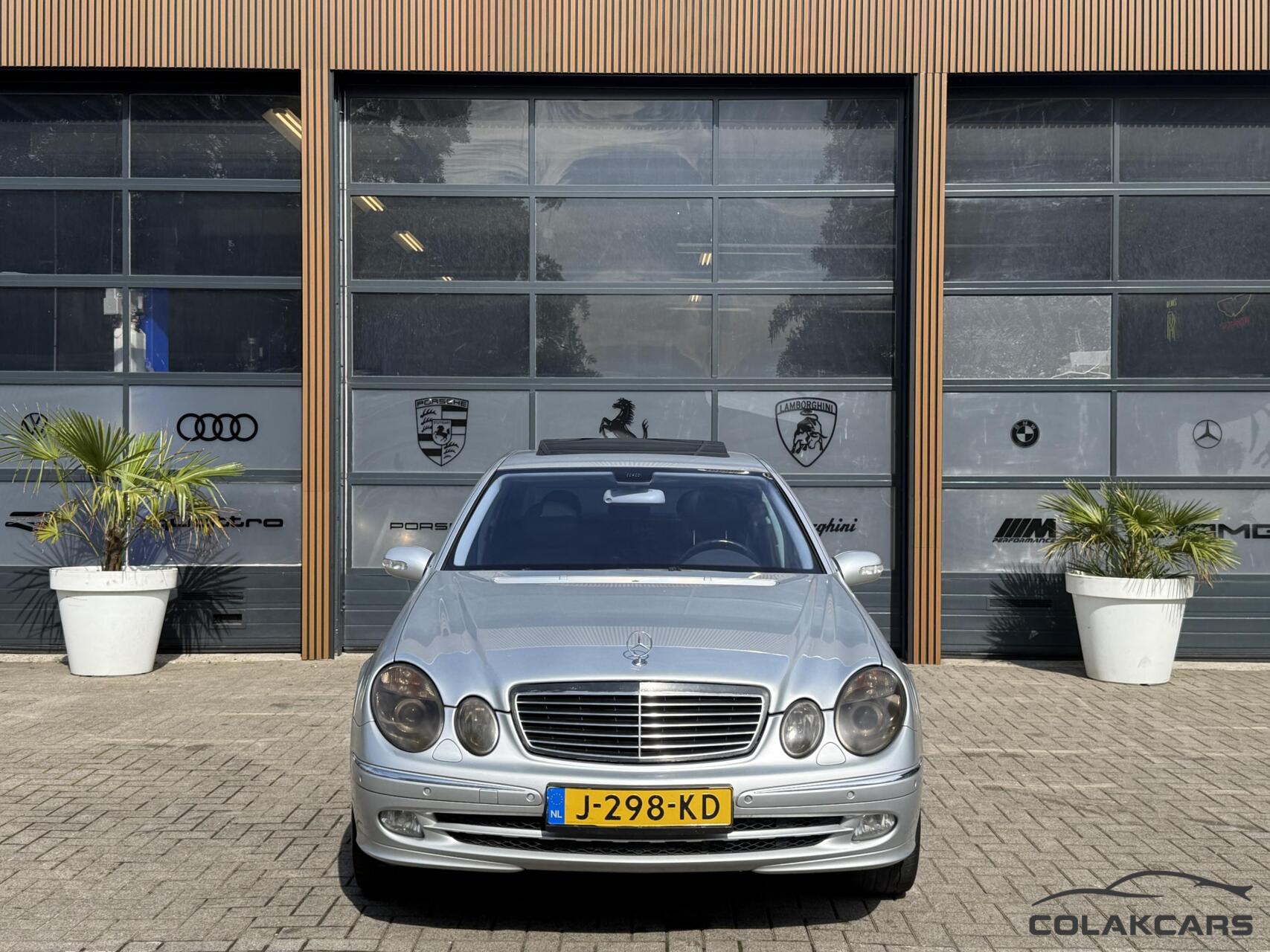 Foto van Mercedes-Benz E 350