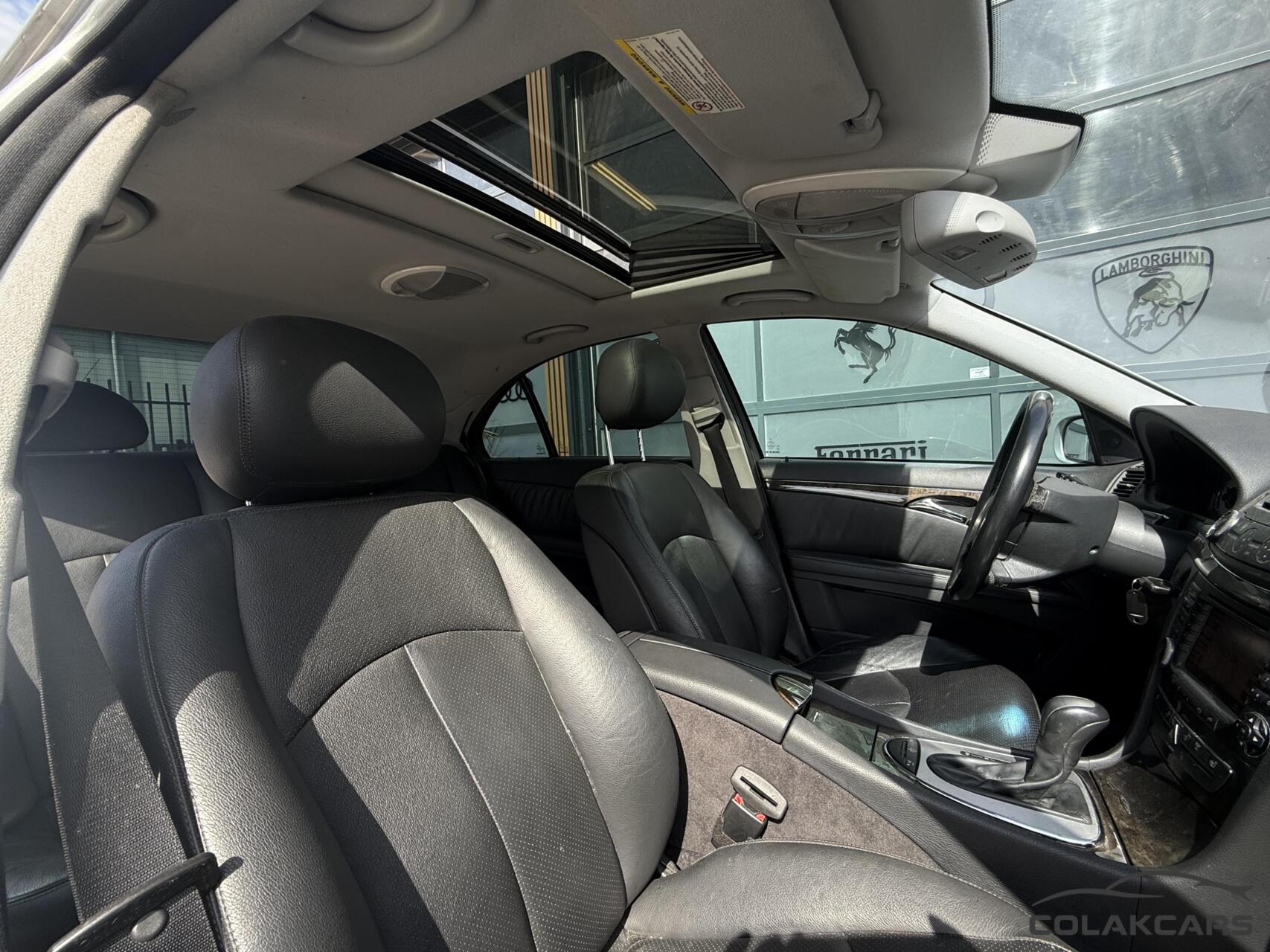 Foto van Mercedes-Benz E 350