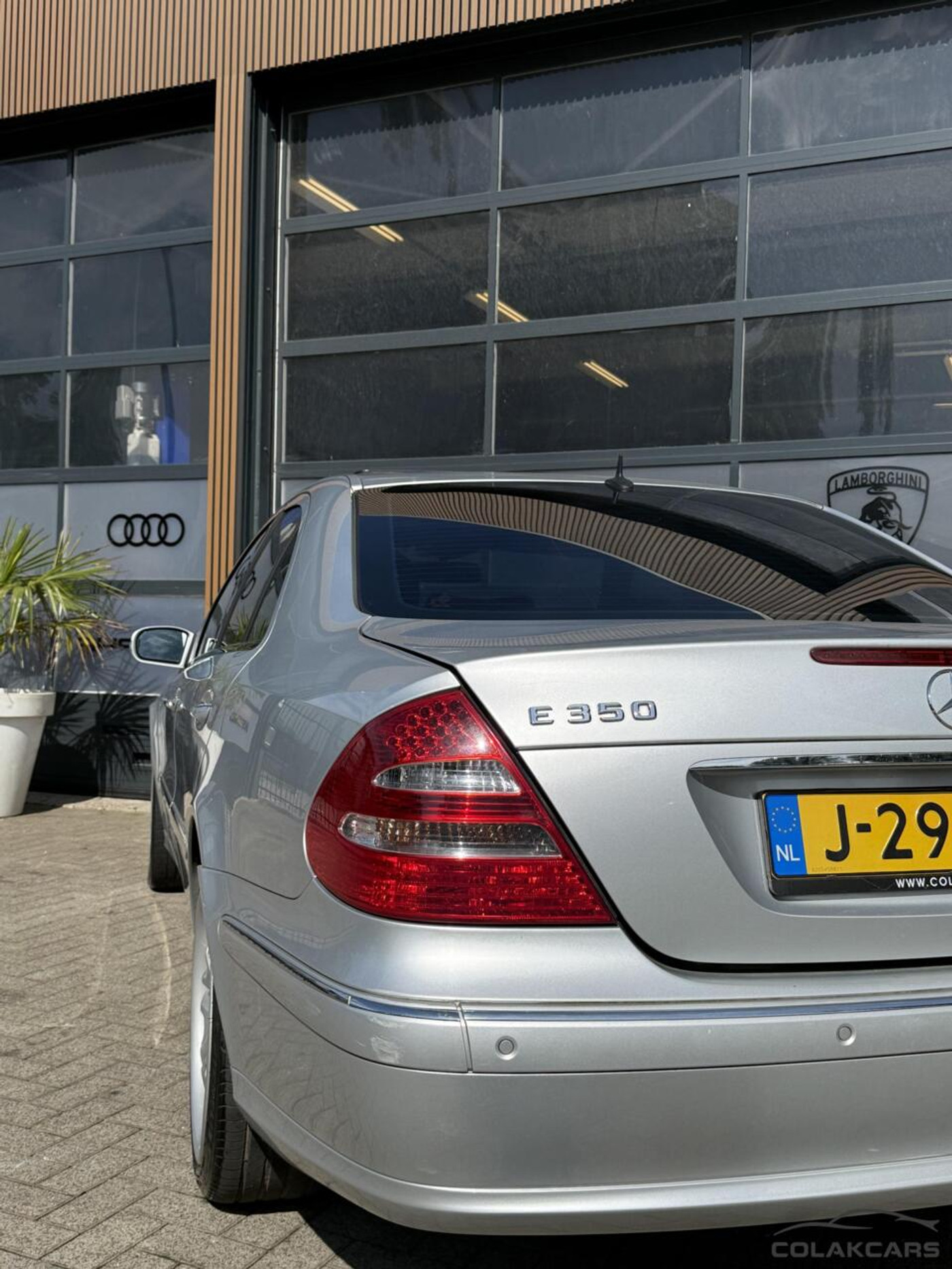 Foto van Mercedes-Benz E 350