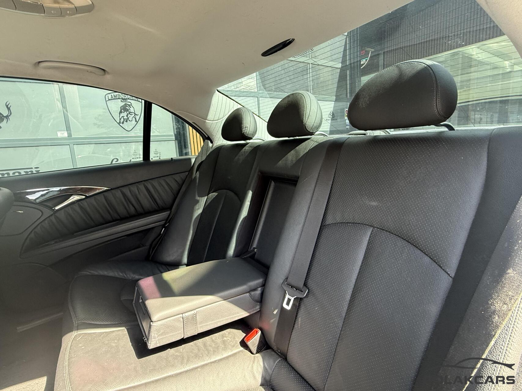 Foto van Mercedes-Benz E 350