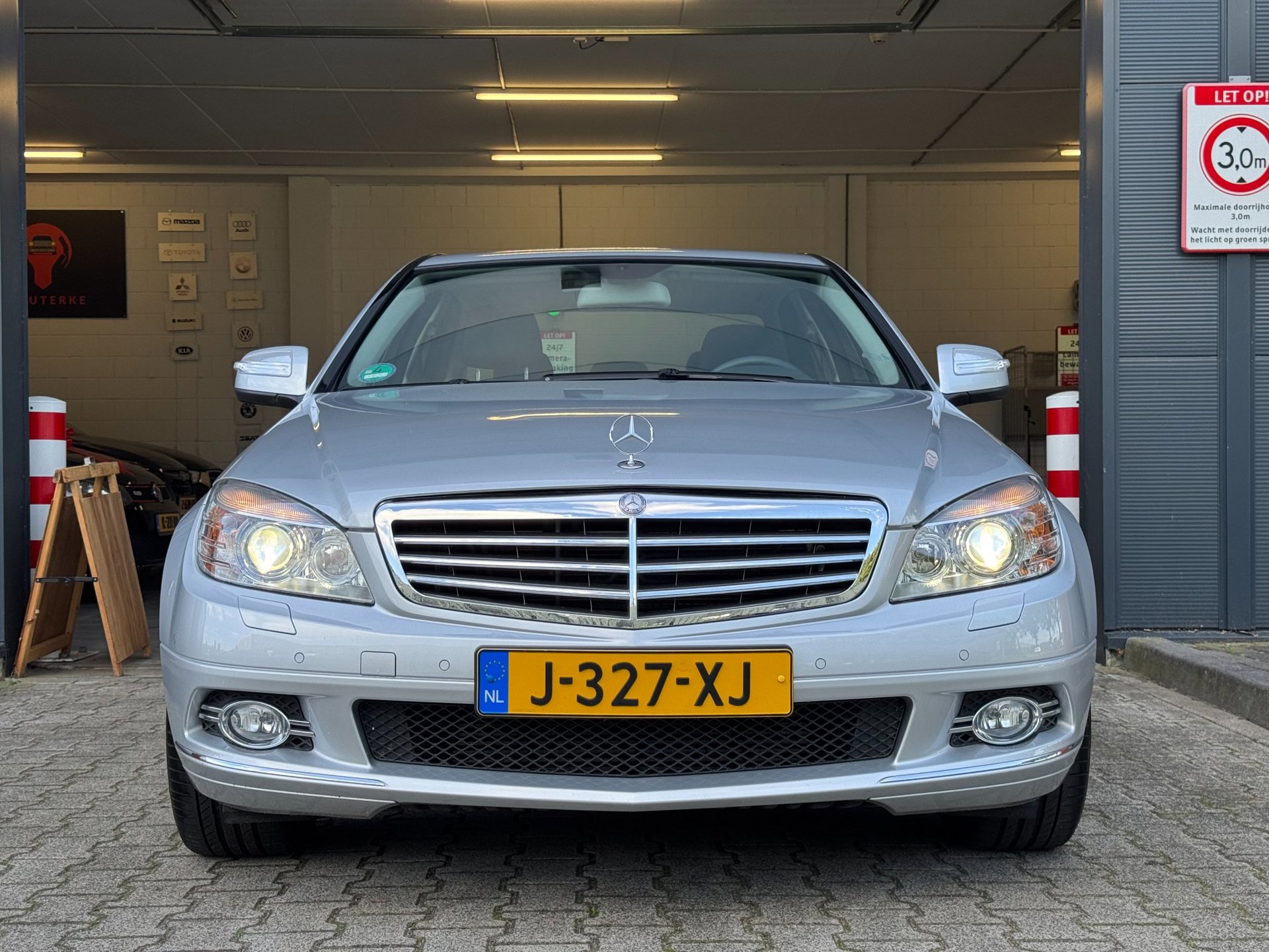 Foto van Mercedes-Benz C 200 Kompressor