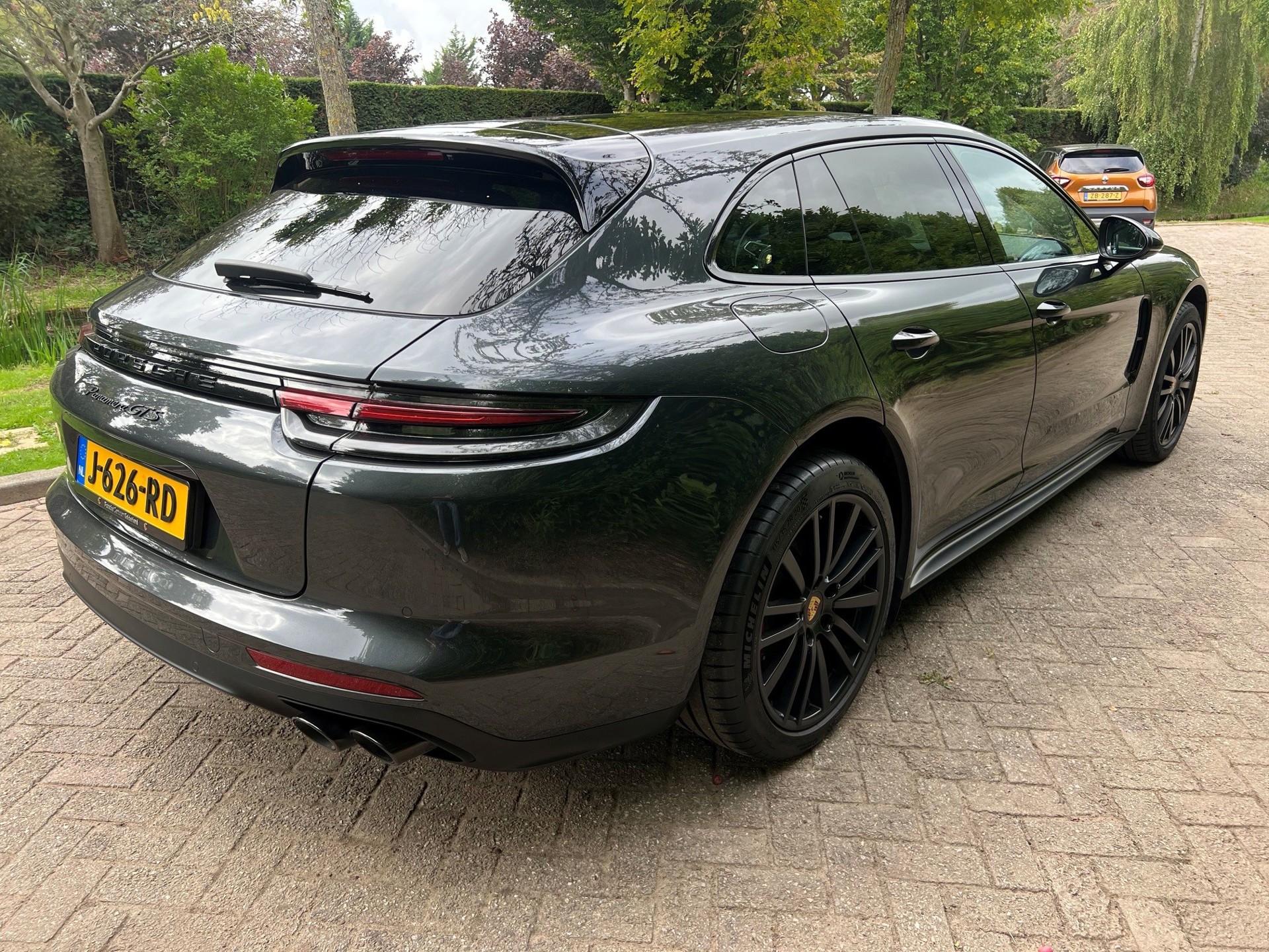 Foto van Porsche Panamera GTS