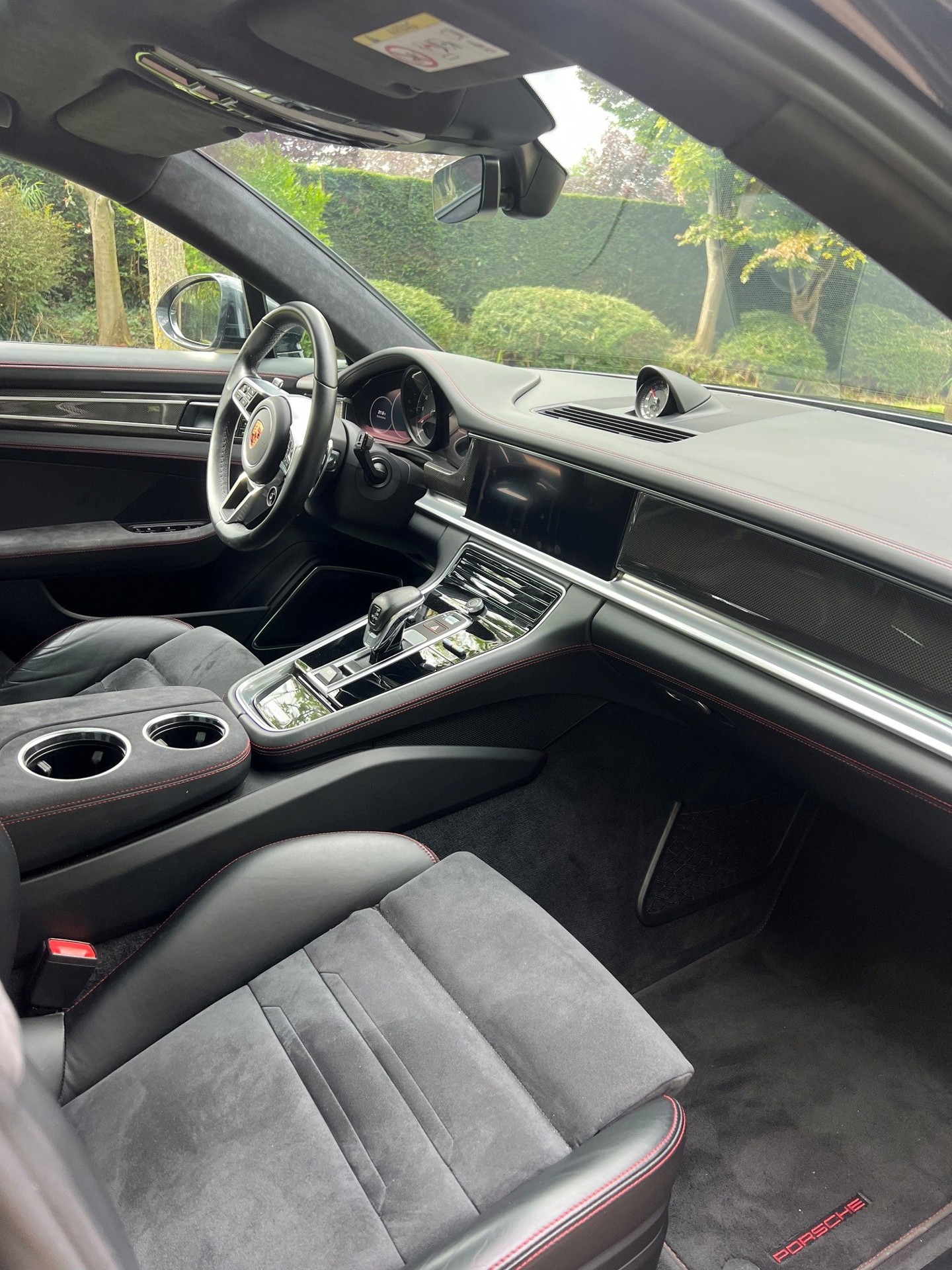 Foto van Porsche Panamera GTS