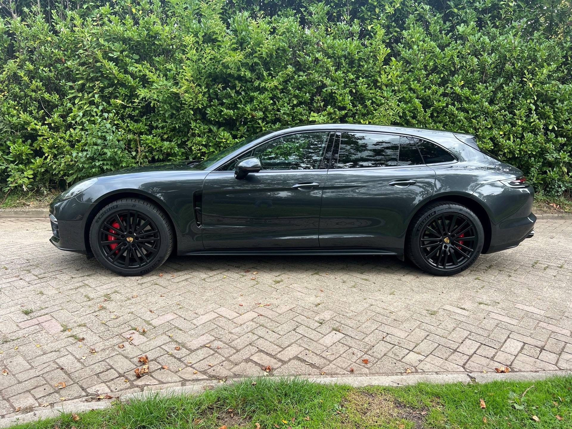 Foto van Porsche Panamera GTS