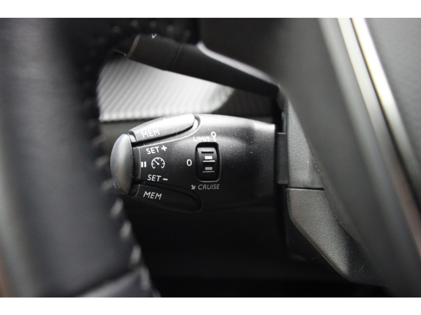 Foto van Peugeot E-2008