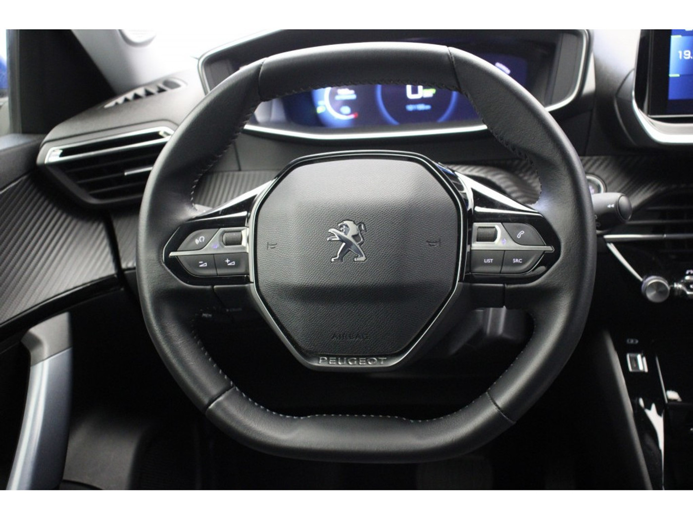 Foto van Peugeot E-2008