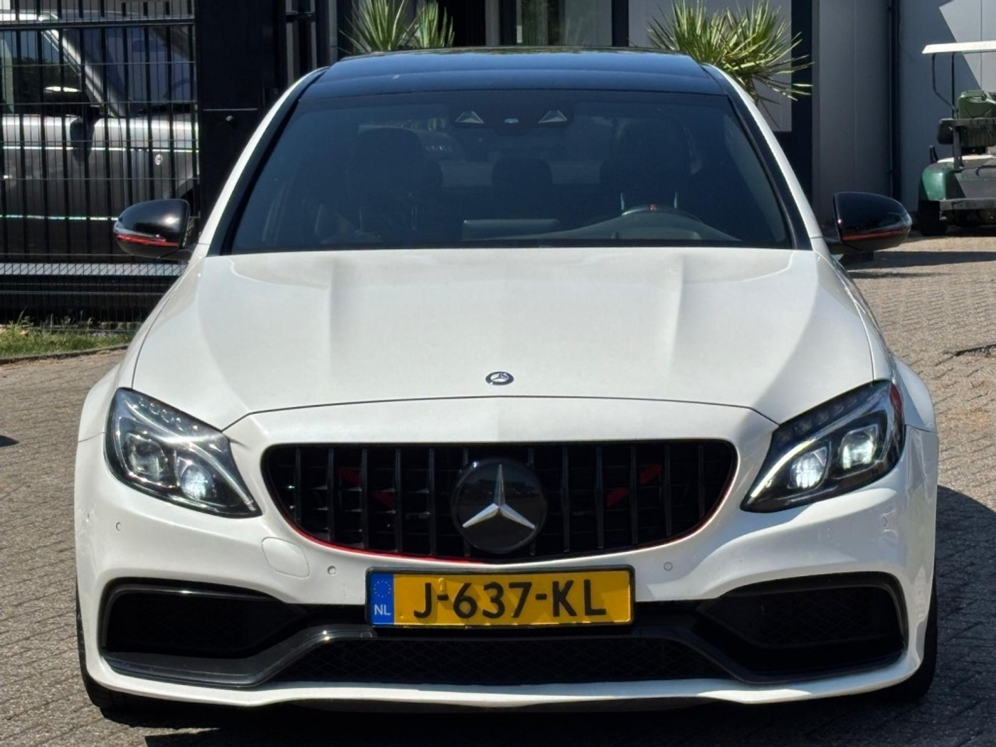 Foto van Mercedes-Benz AMG C 63
