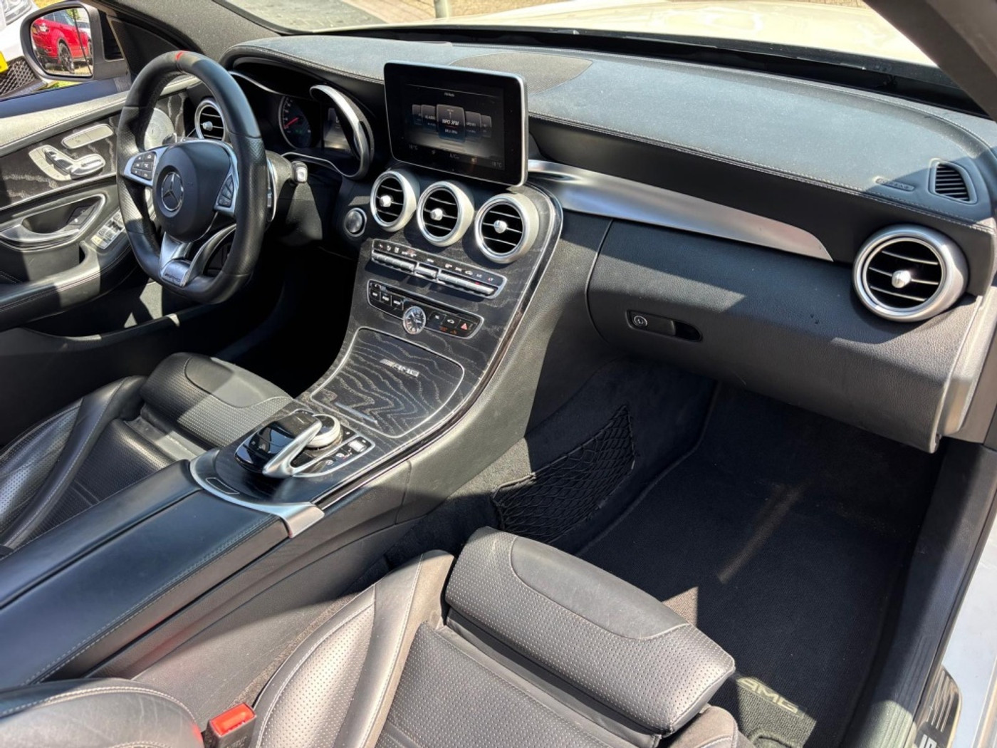 Foto van Mercedes-Benz AMG C 63