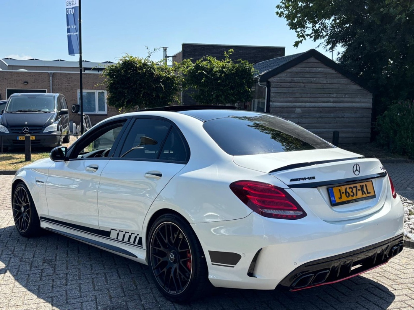 Foto van Mercedes-Benz AMG C 63