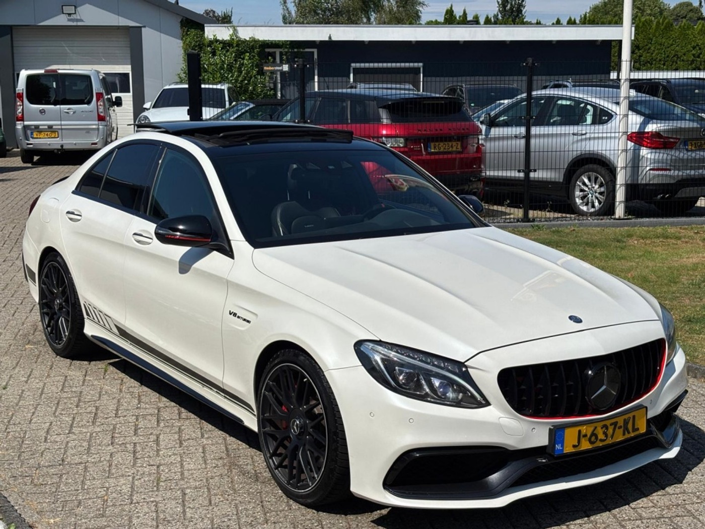 Foto van Mercedes-Benz AMG C 63