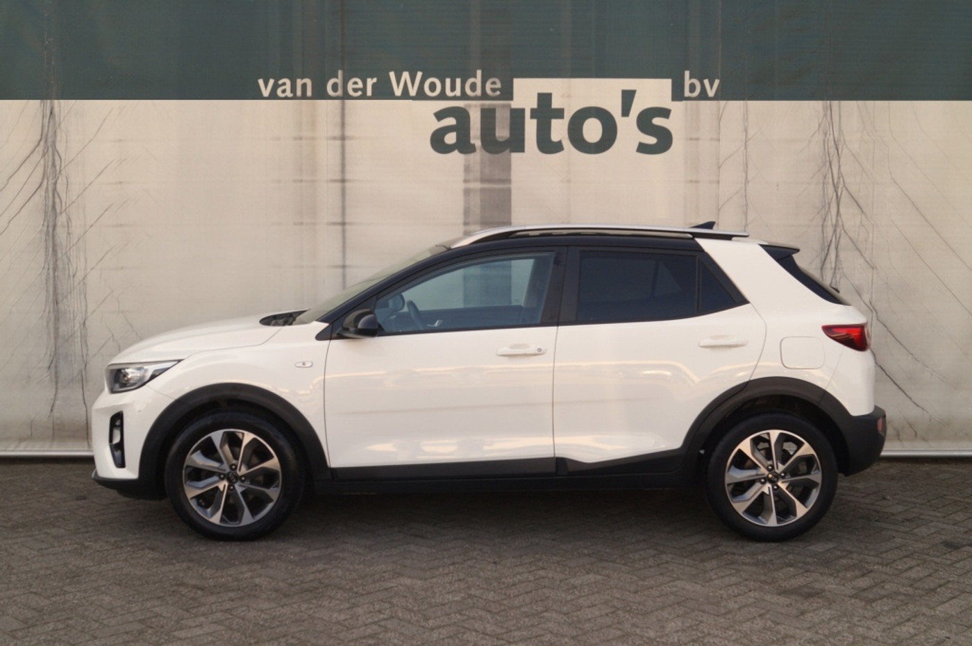Kia Stonic 1.0 T-GDi Sports Edition -NAVI-AIRCO-CAM-PDC-DAB- 2020 - voorkant