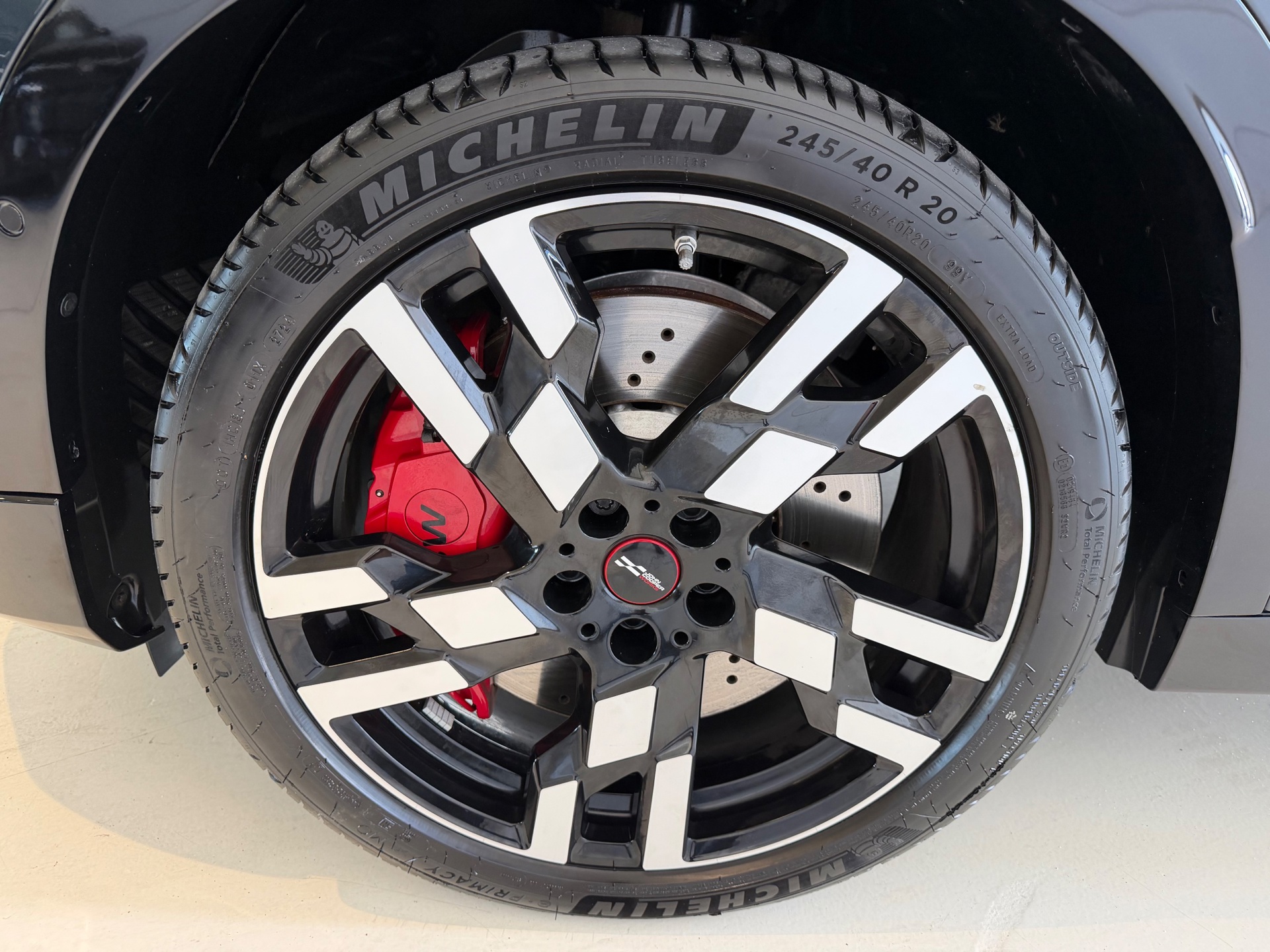 Foto van Mini JCW Countryman All4