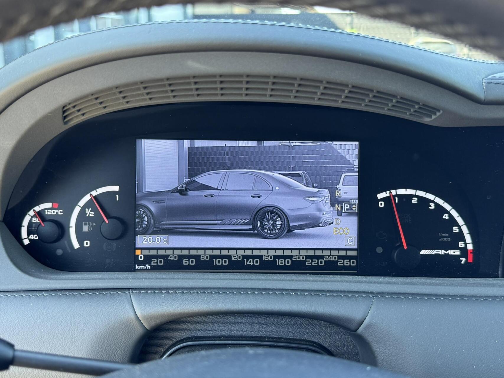 Foto van Mercedes-Benz CL 63 AMG
