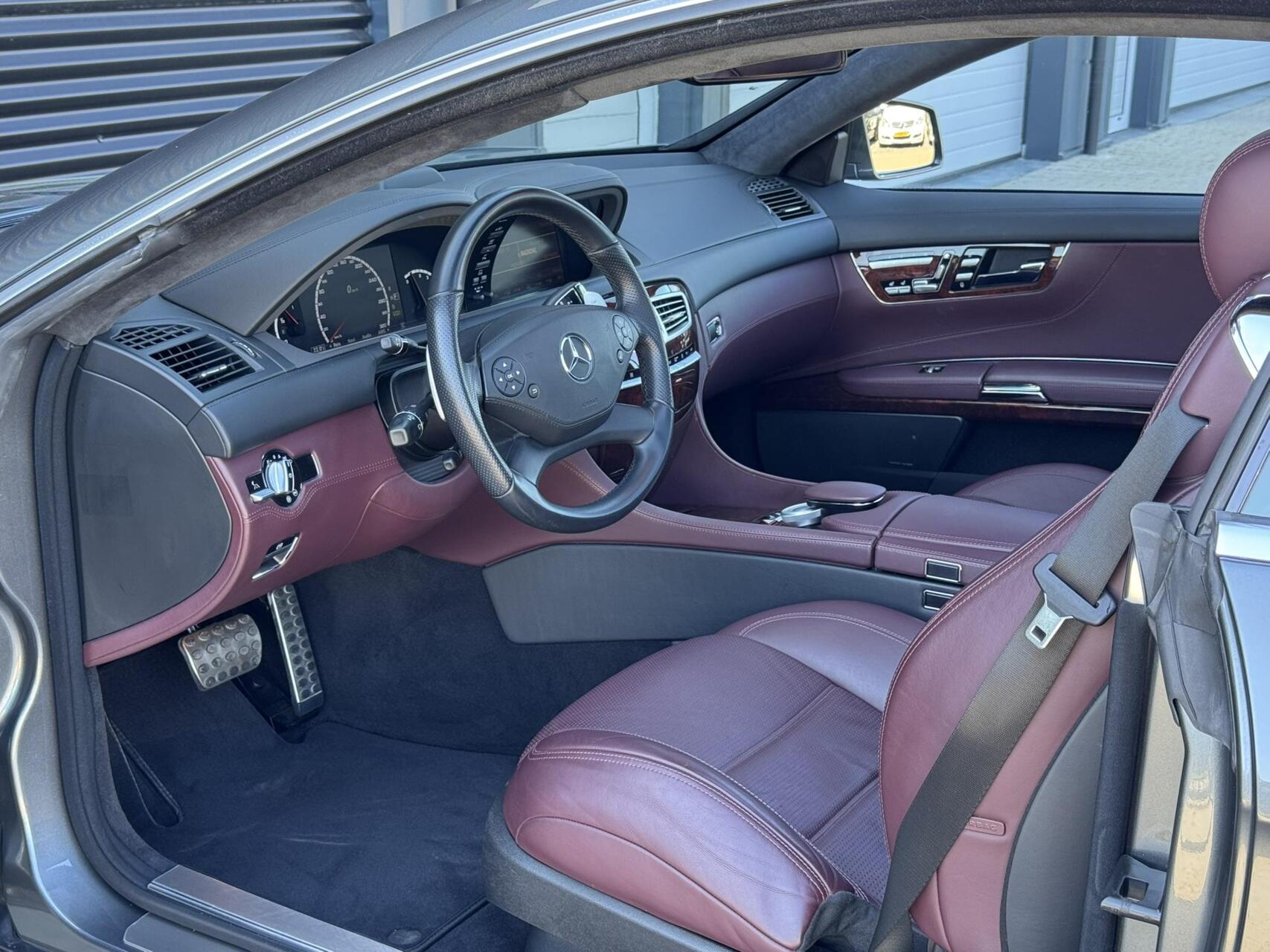 Foto van Mercedes-Benz CL 63 AMG