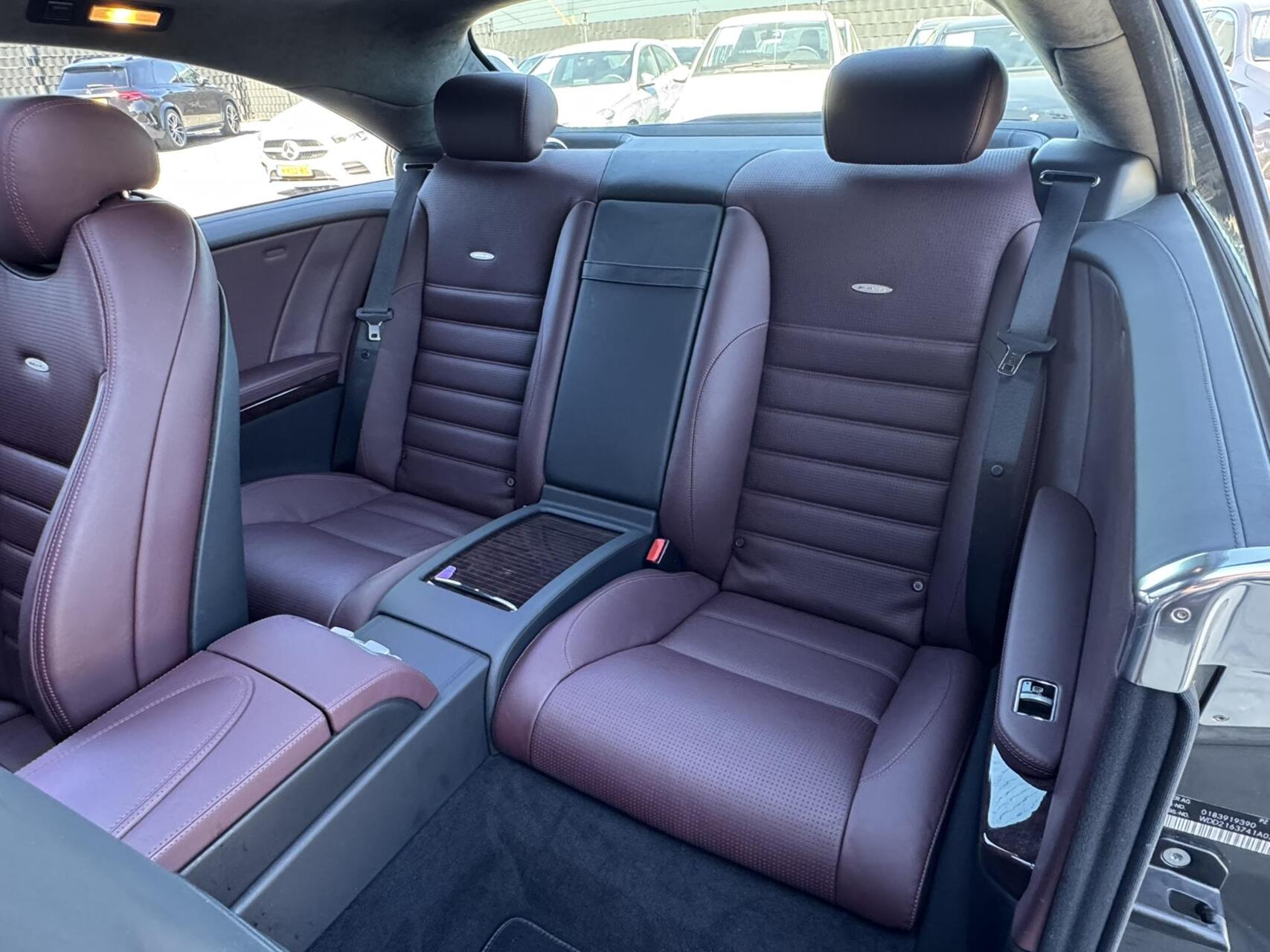 Foto van Mercedes-Benz CL 63 AMG