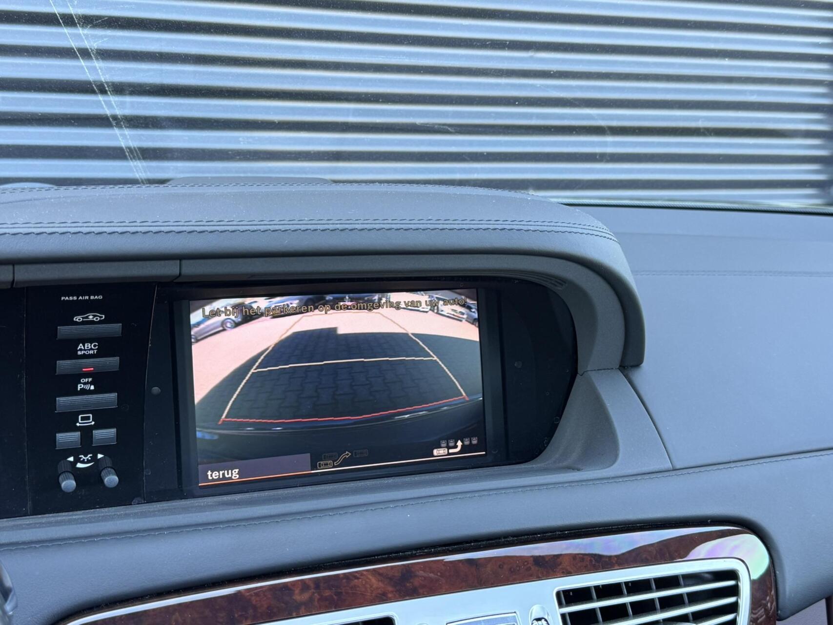 Foto van Mercedes-Benz CL 63 AMG