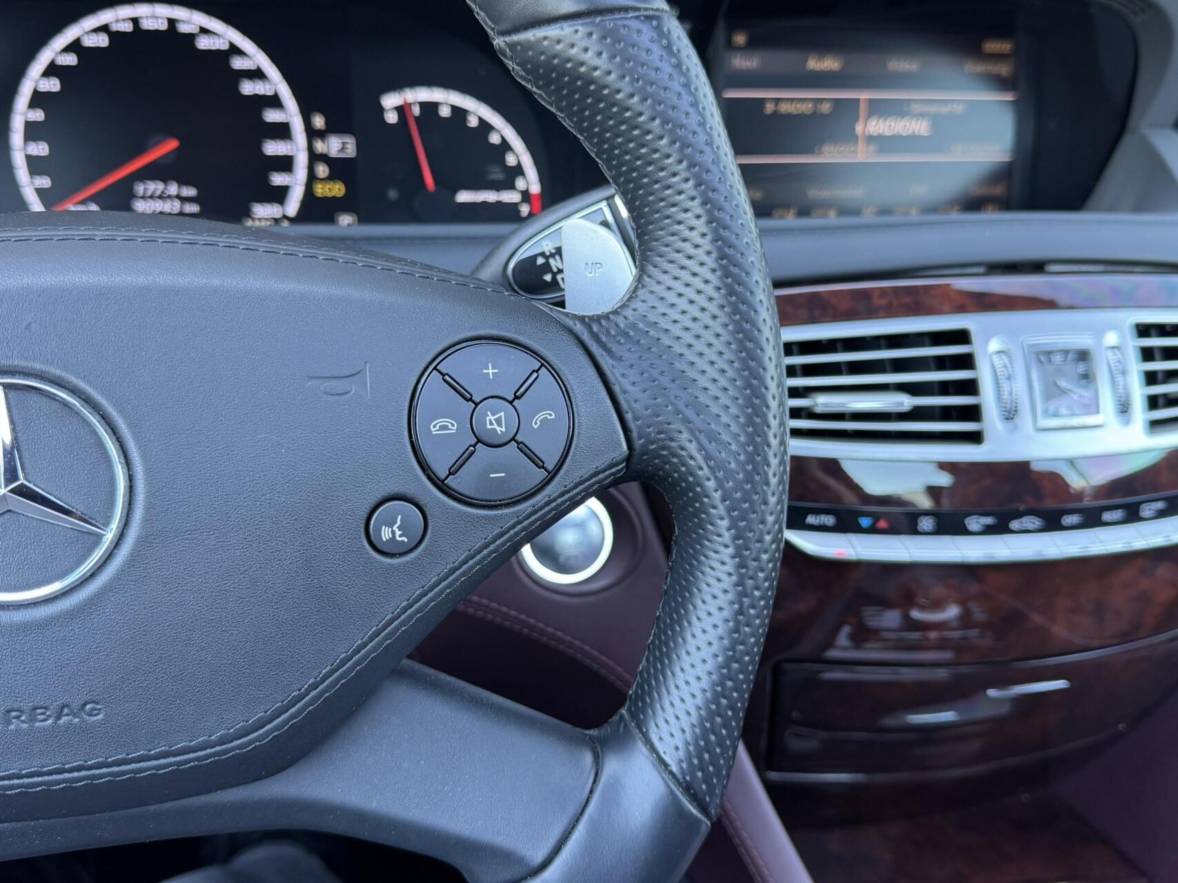 Foto van Mercedes-Benz CL 63 AMG