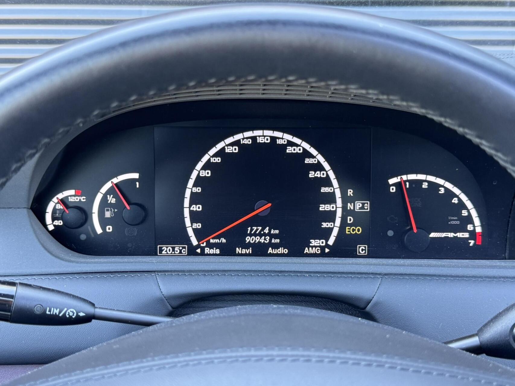 Foto van Mercedes-Benz CL 63 AMG