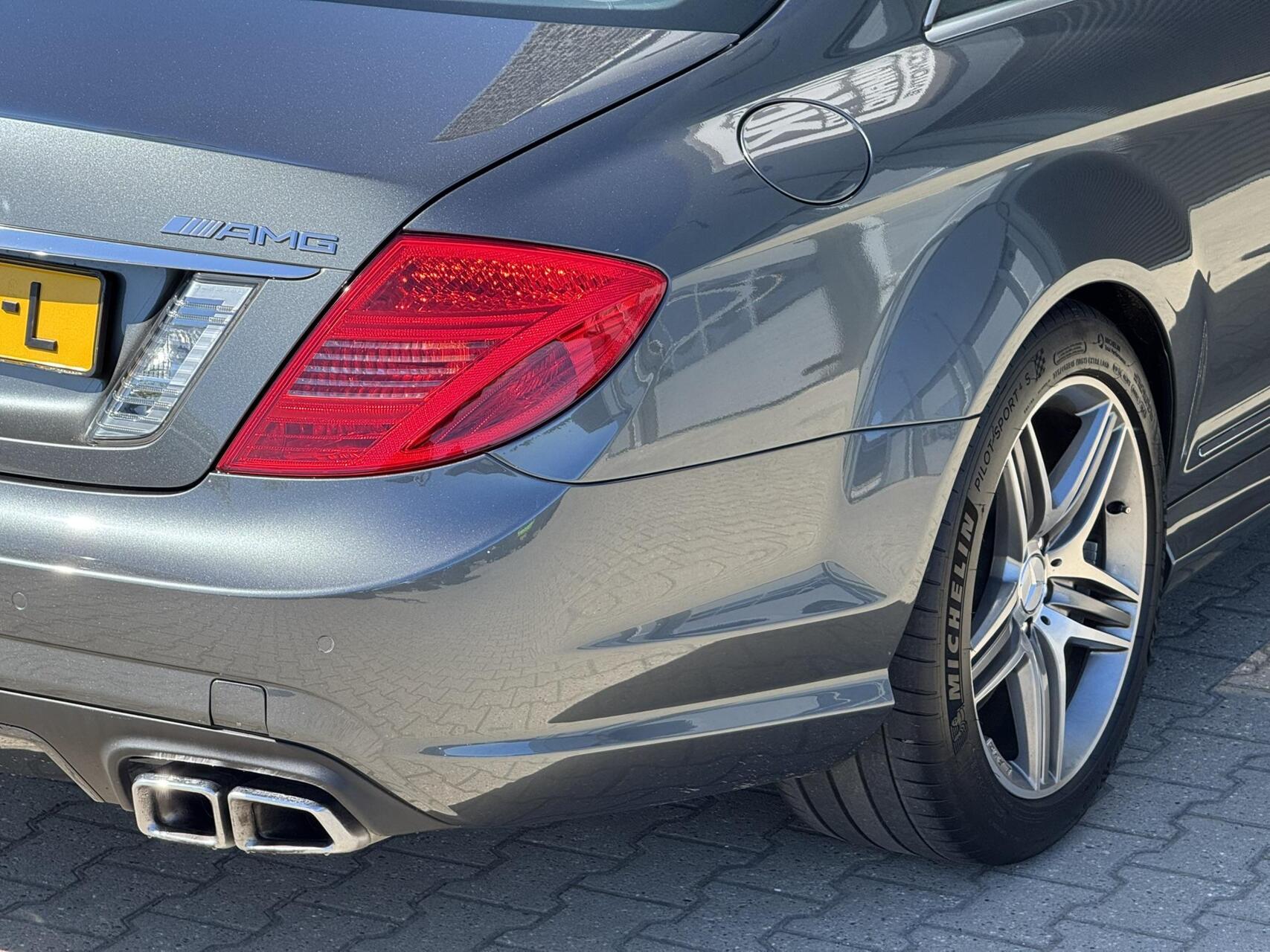 Foto van Mercedes-Benz CL 63 AMG