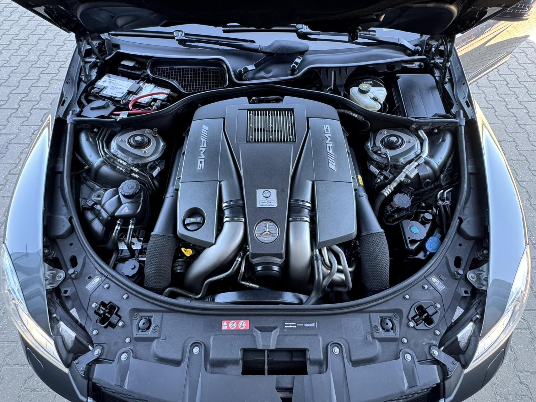 Foto van Mercedes-Benz CL 63 AMG