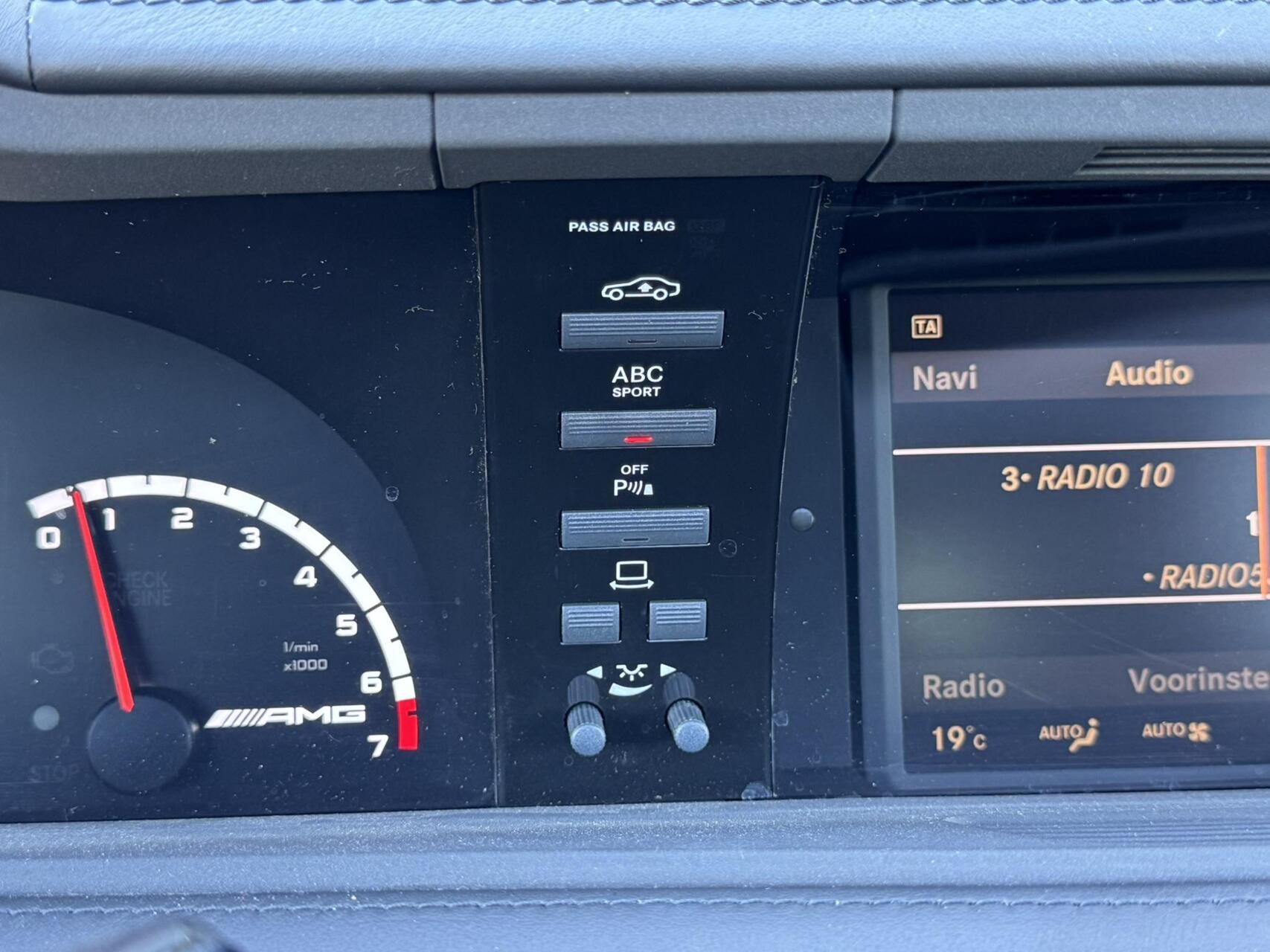 Foto van Mercedes-Benz CL 63 AMG