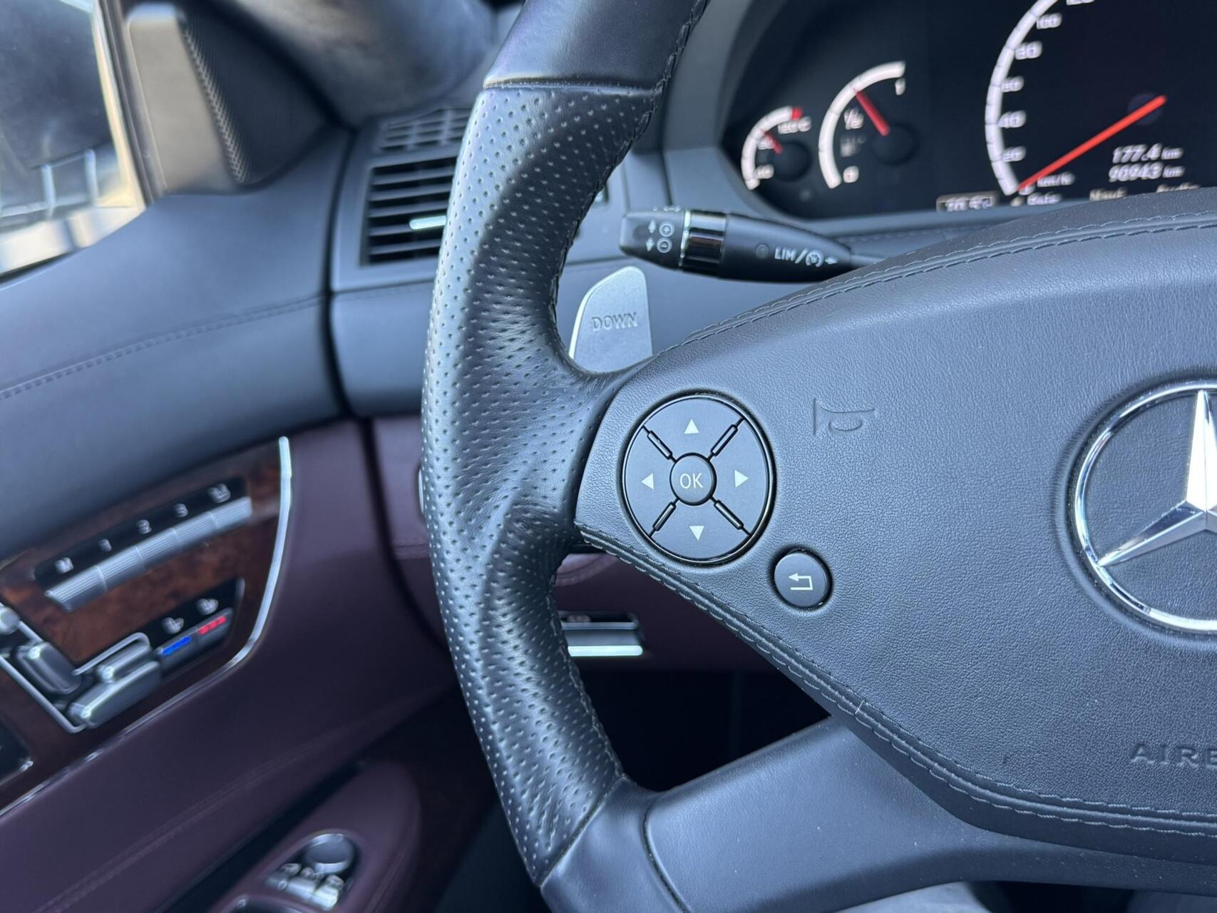 Foto van Mercedes-Benz CL 63 AMG