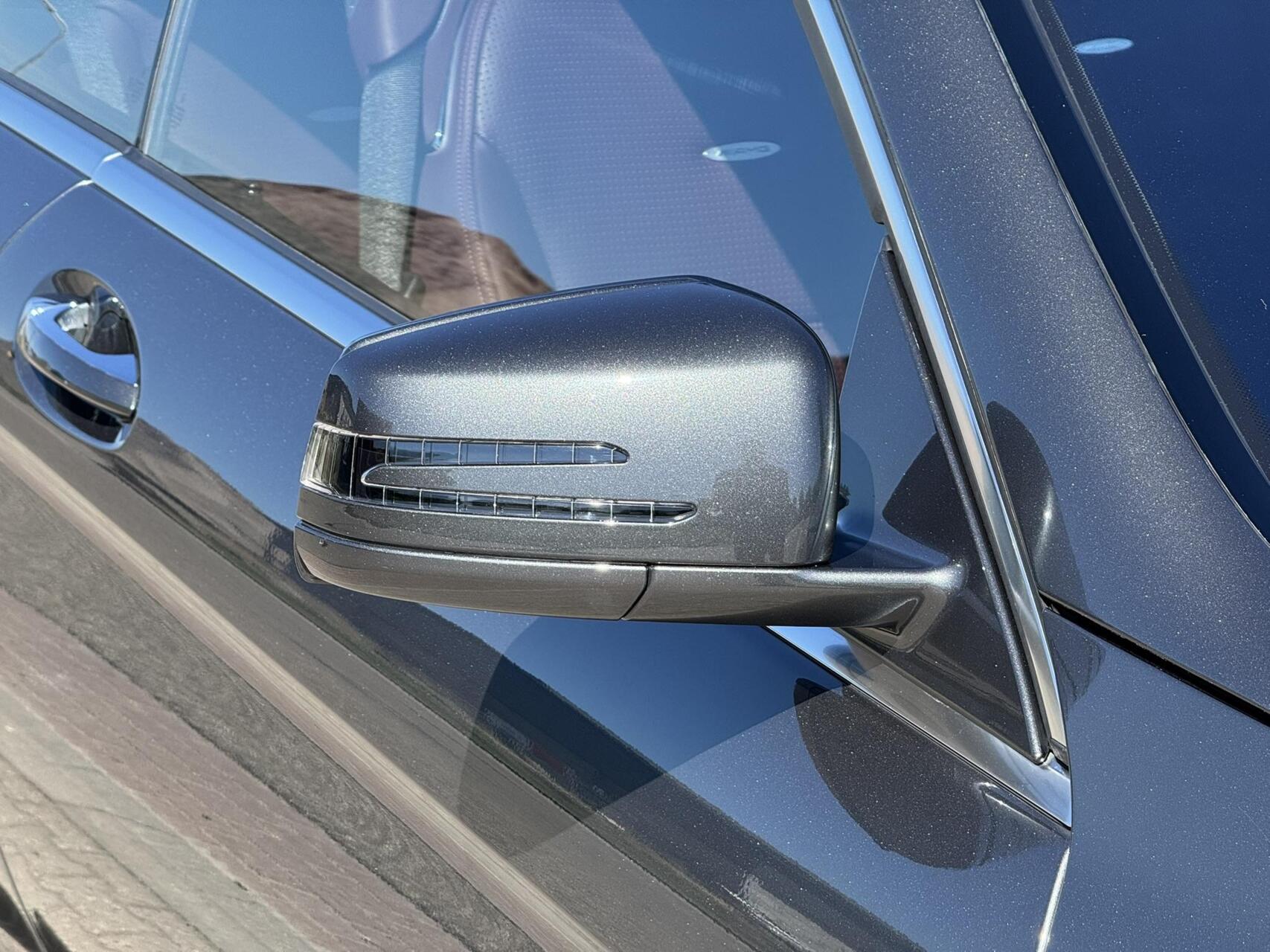 Foto van Mercedes-Benz CL 63 AMG