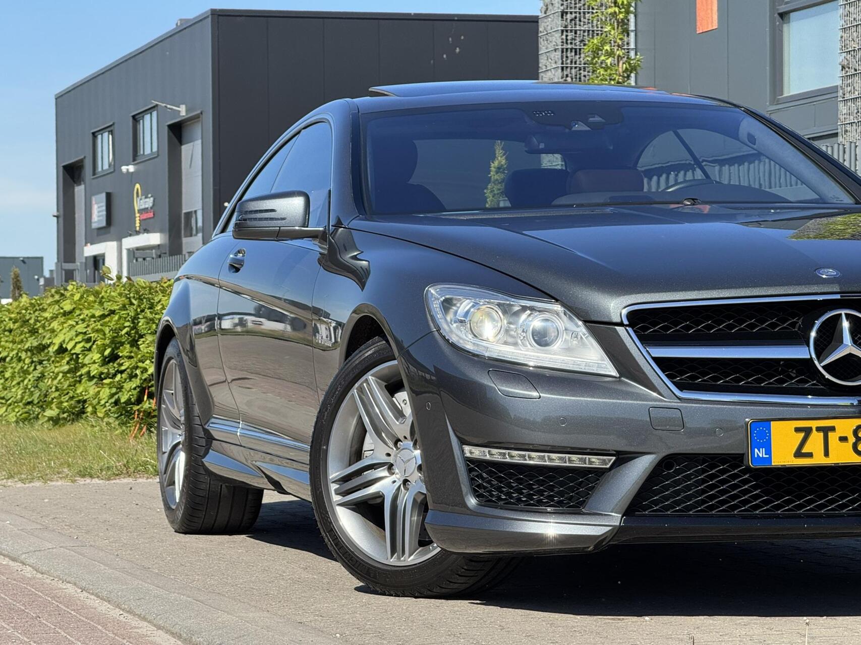 Foto van Mercedes-Benz CL 63 AMG