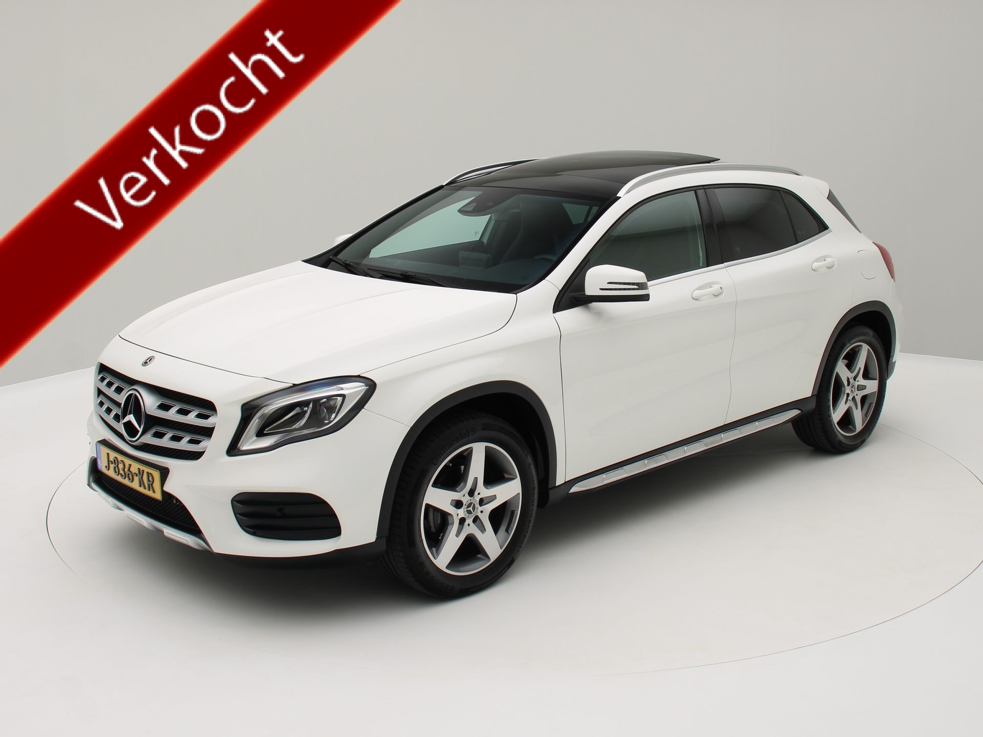 Mercedes-Benz Gla 200 200 Premium Plus Panorama Amg line 2020 - voorkant