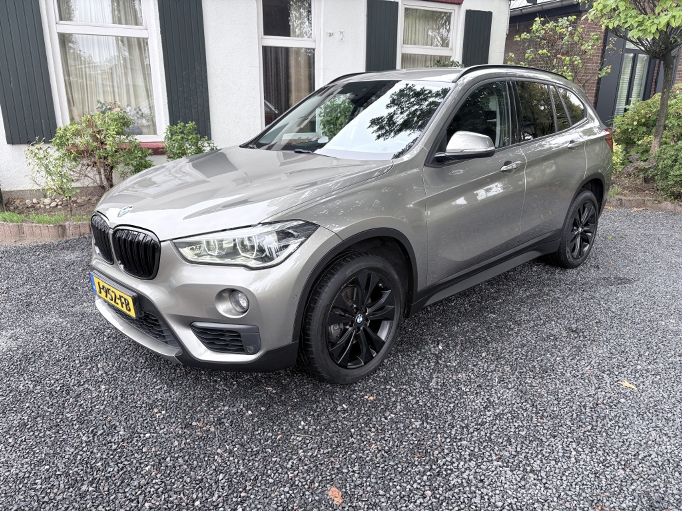 Foto van BMW X1 Sdrive18i