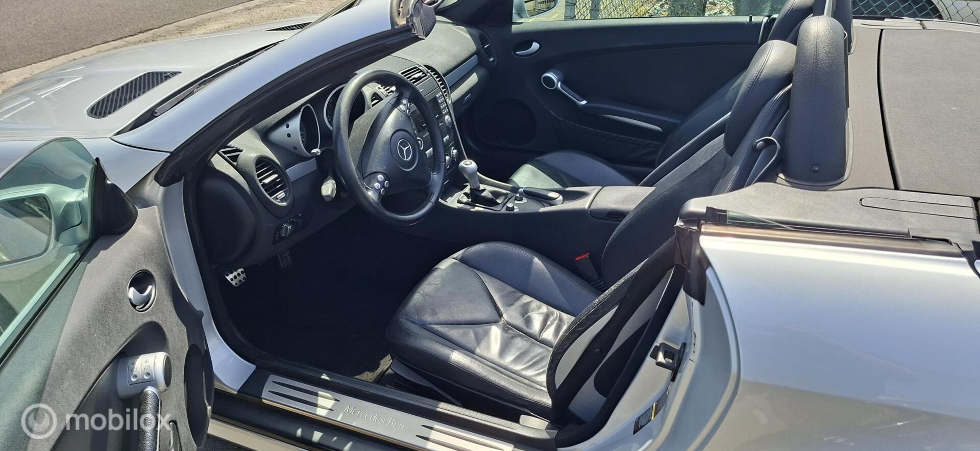 Foto van Mercedes-Benz SLK 200 Kompressor