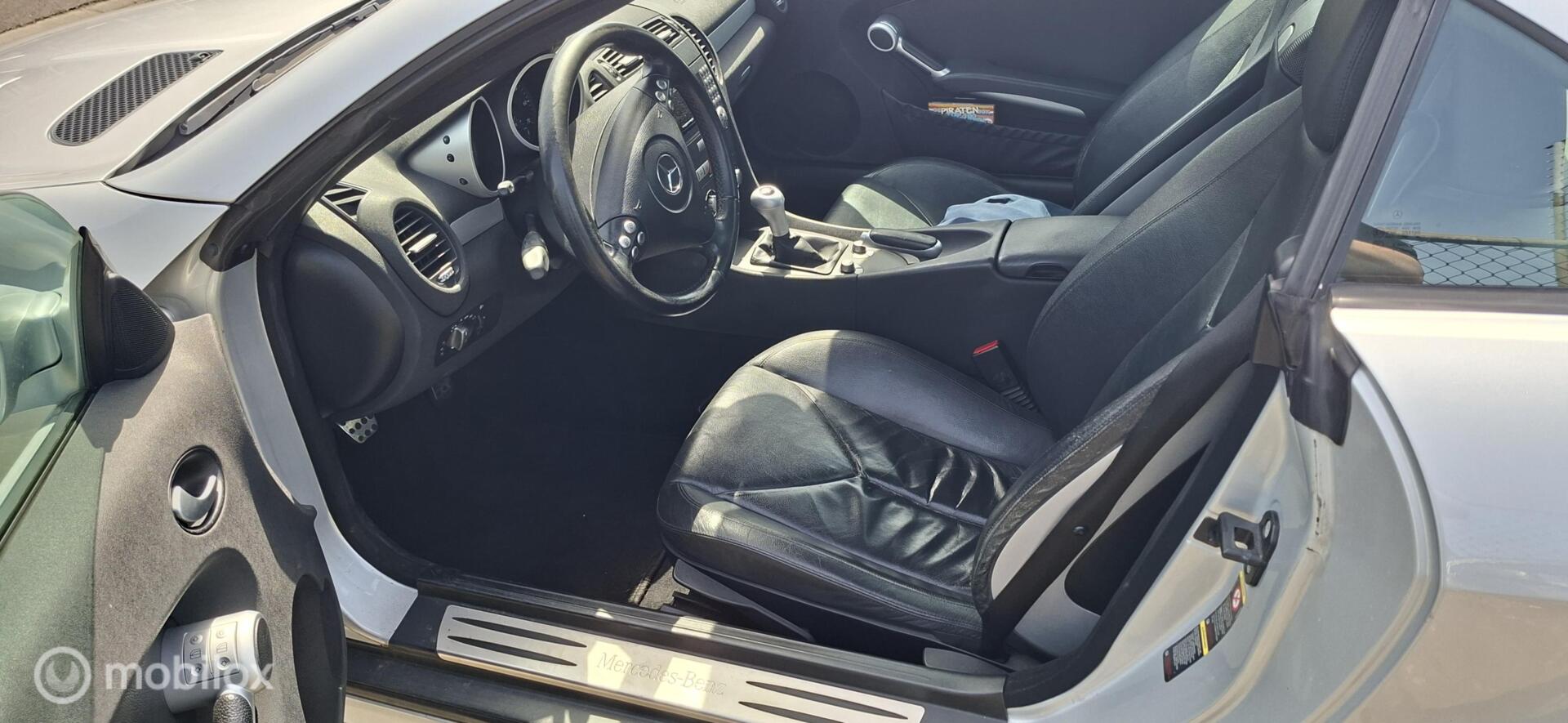 Foto van Mercedes-Benz SLK 200 Kompressor
